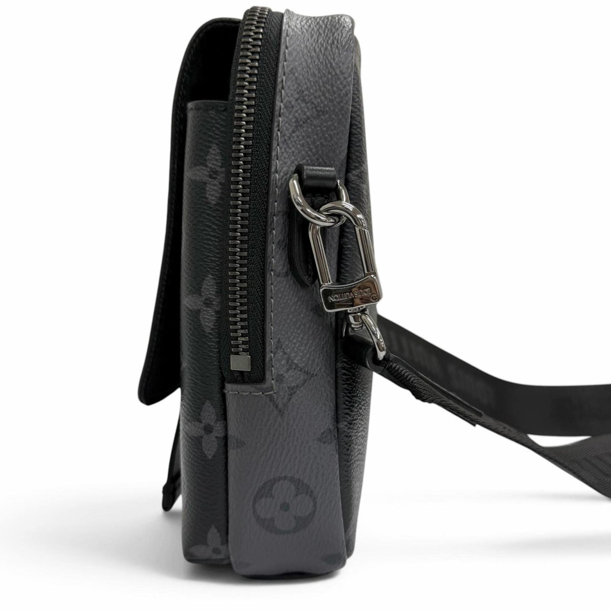 Louis Vuitton Black Monogram Eclipse Shoulder Bag (Pre-Owned)