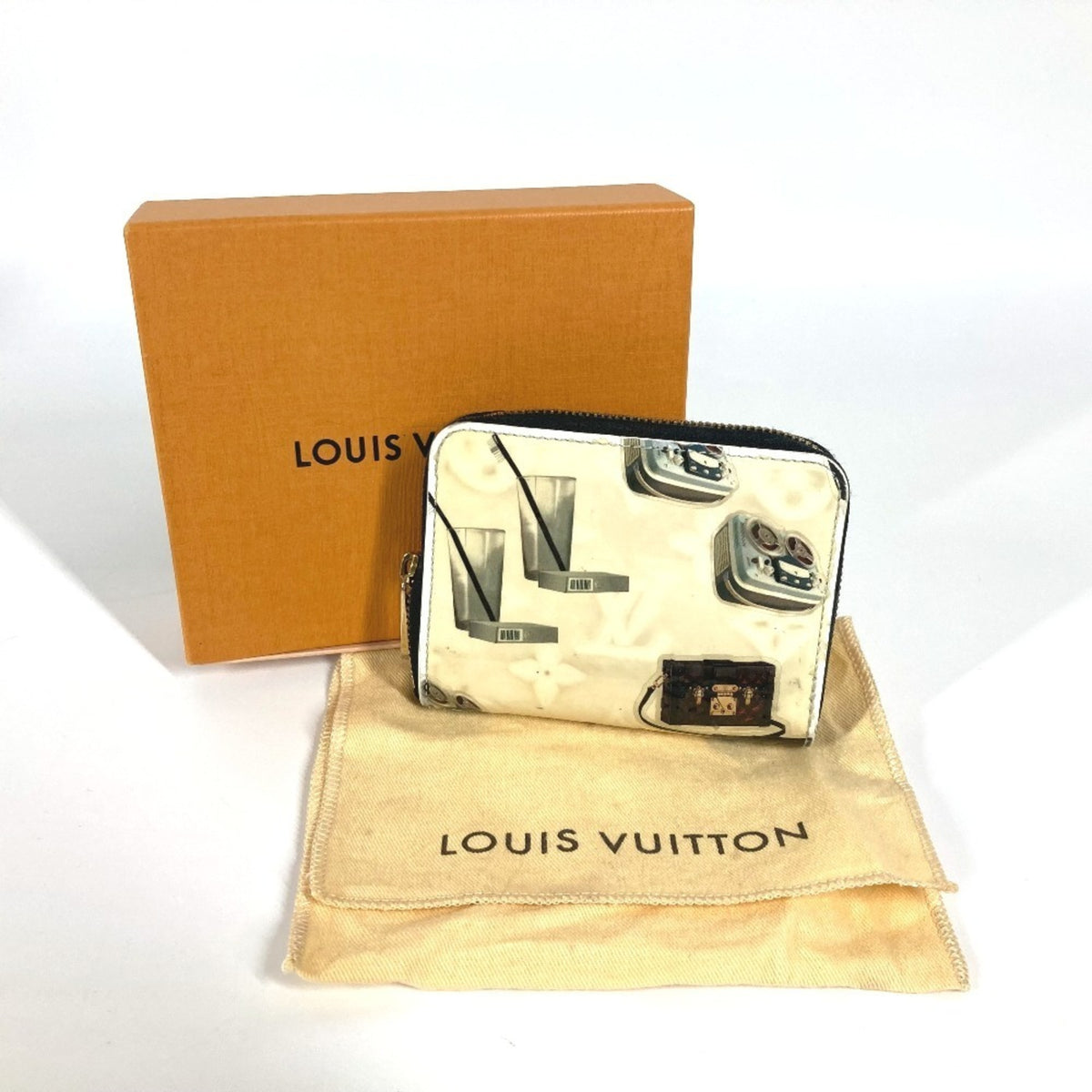 Louis Vuitton Black White Patent Leather Coin Purse/Coin Case (Pre-Owned)