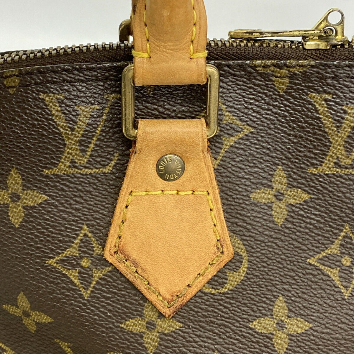Louis Vuitton Brown Handbag (Pre-Owned)