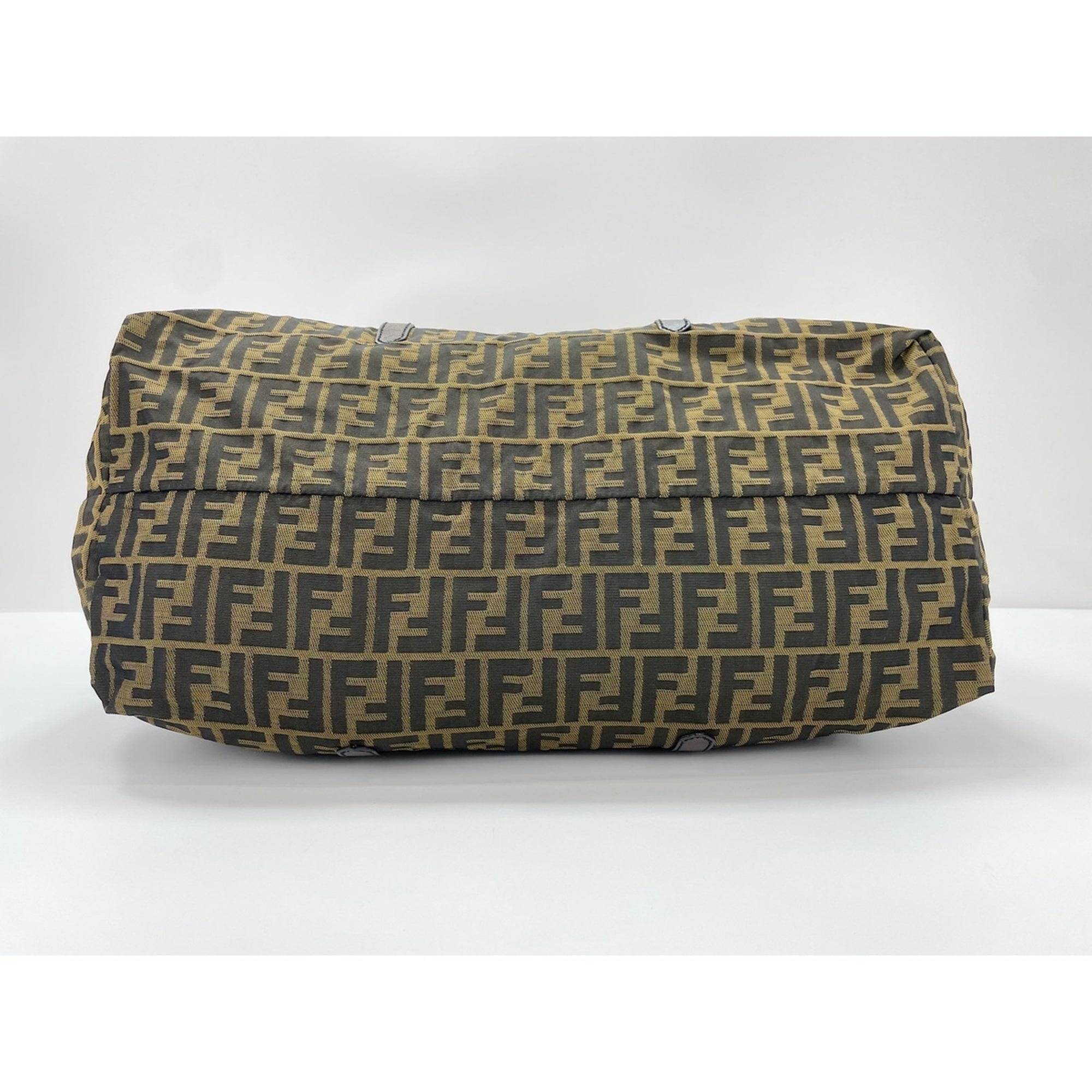 Fendi Brown Canvas Shoulder Bag (Pre-Owned)