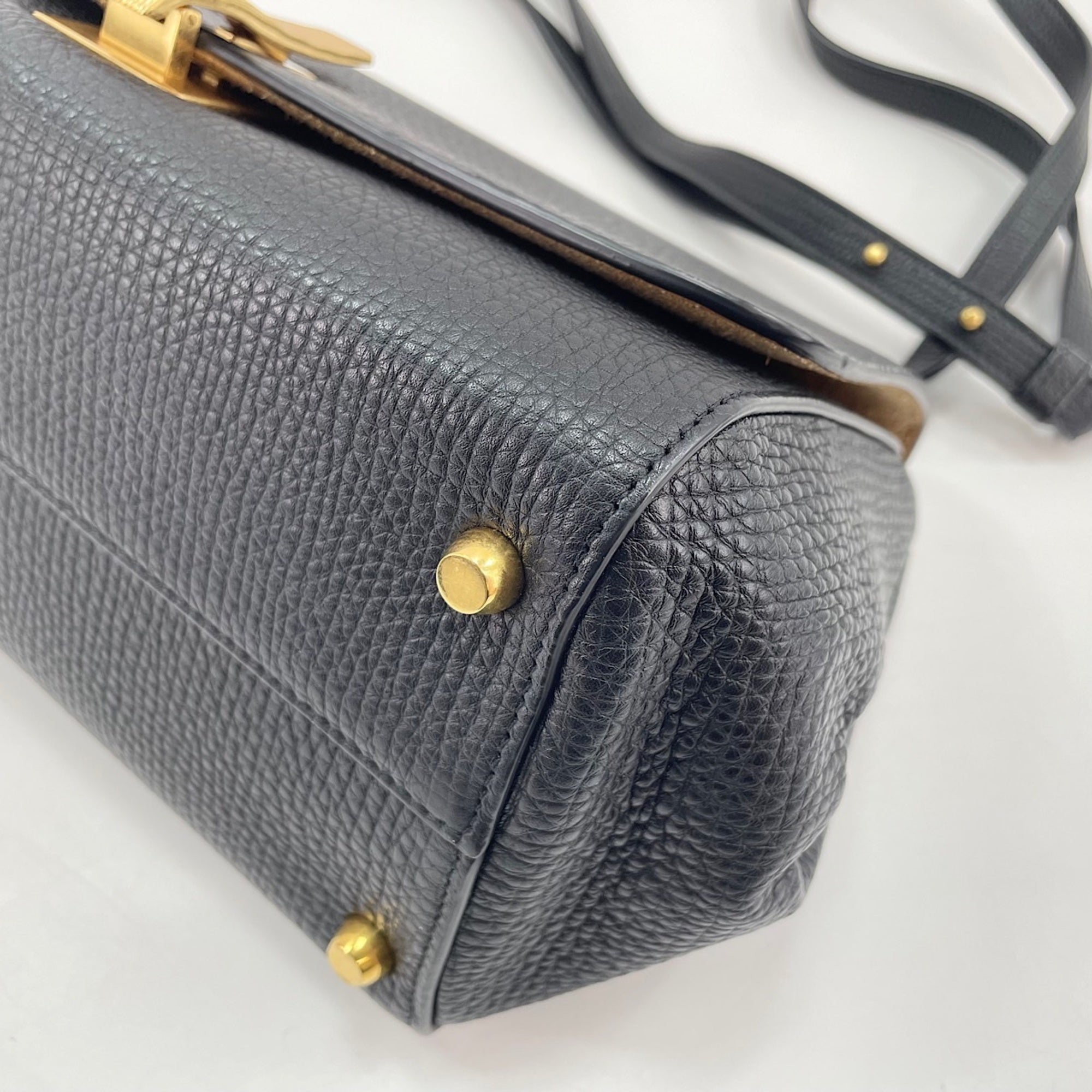 Bottega Veneta Black Shoulder Bag (Pre-Owned)