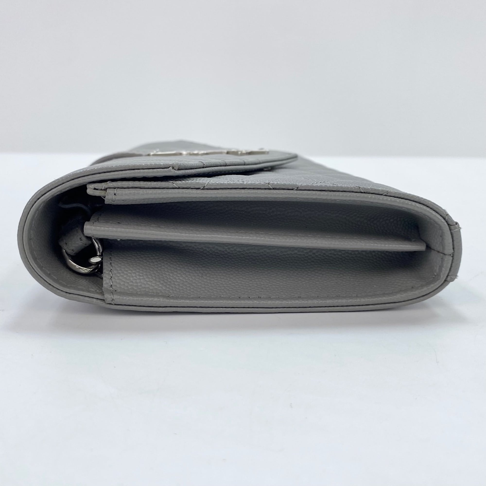 Yves Saint Laurent Gray Shoulder Bag (Pre-Owned)