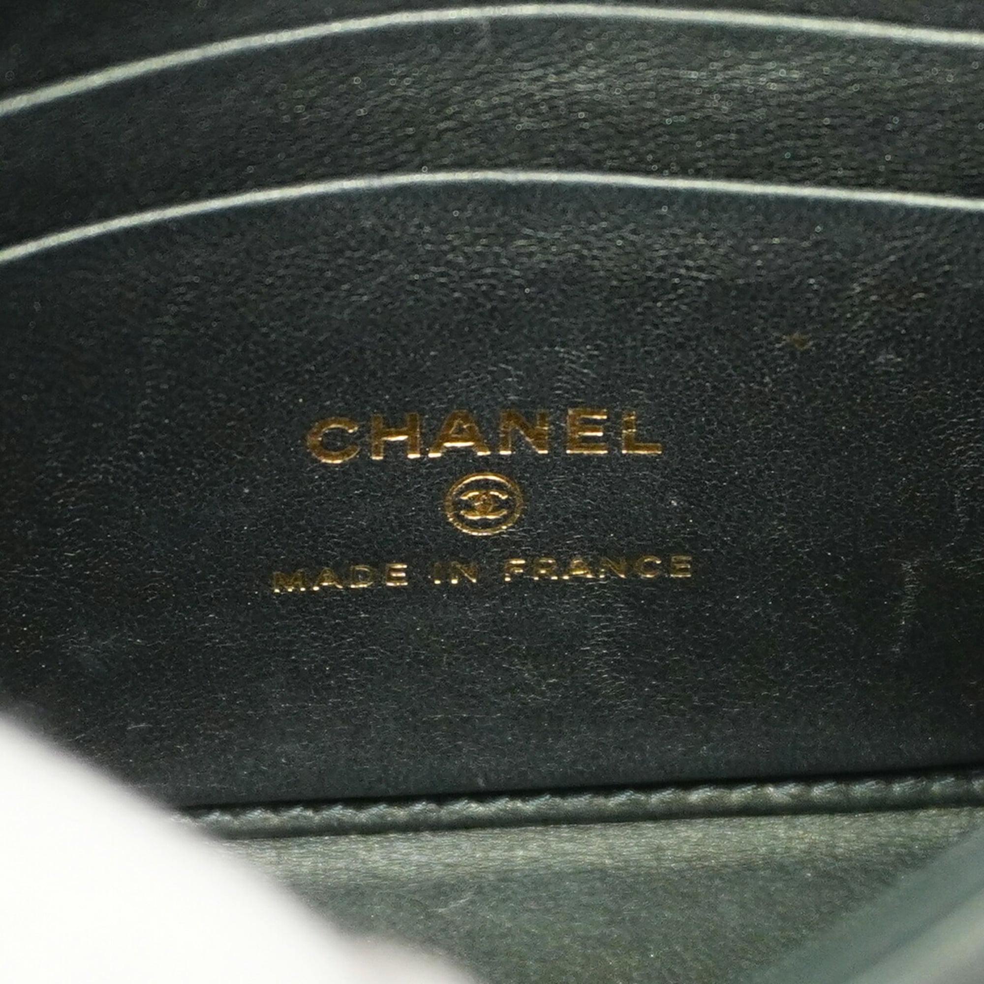 Chanel Dark Green Leather Handbag (Pre-Owned)
