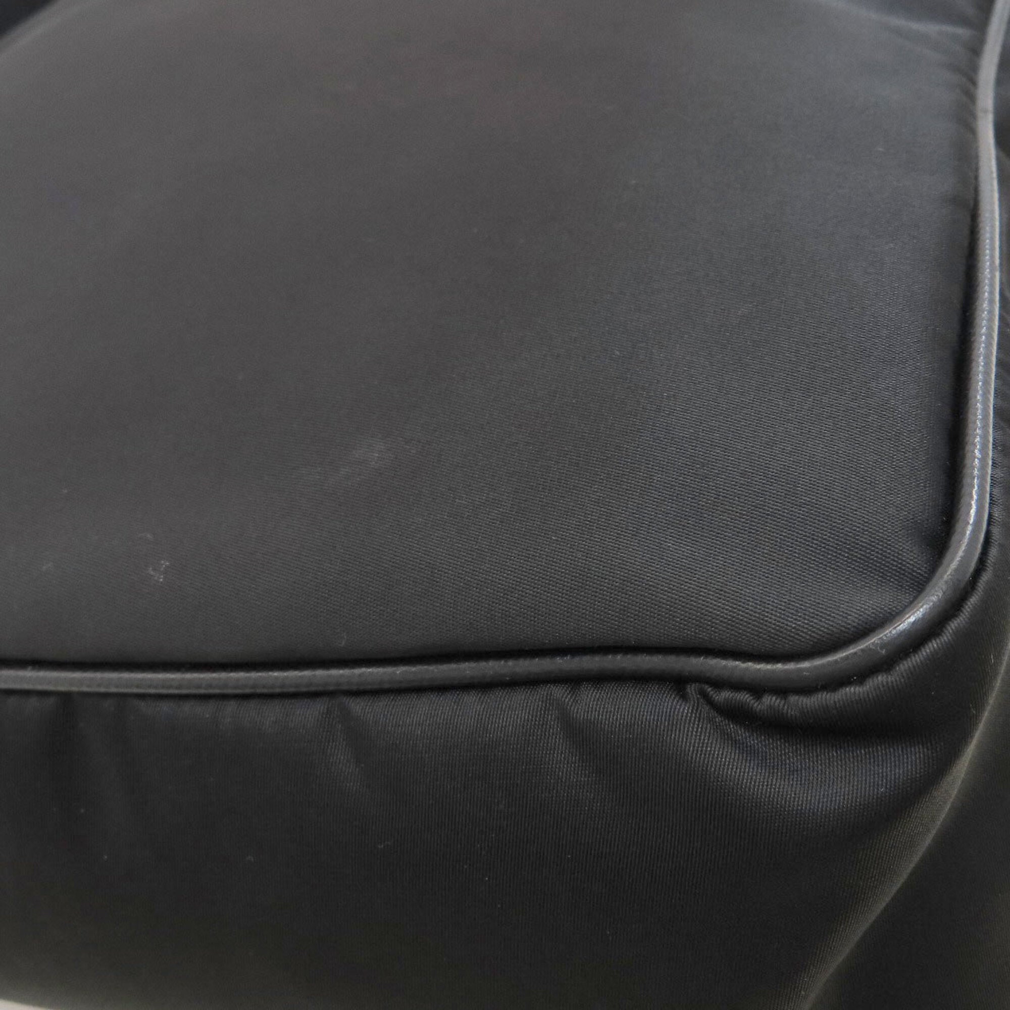 Prada Black Nylon Shoulder Bag (Pre-Owned)