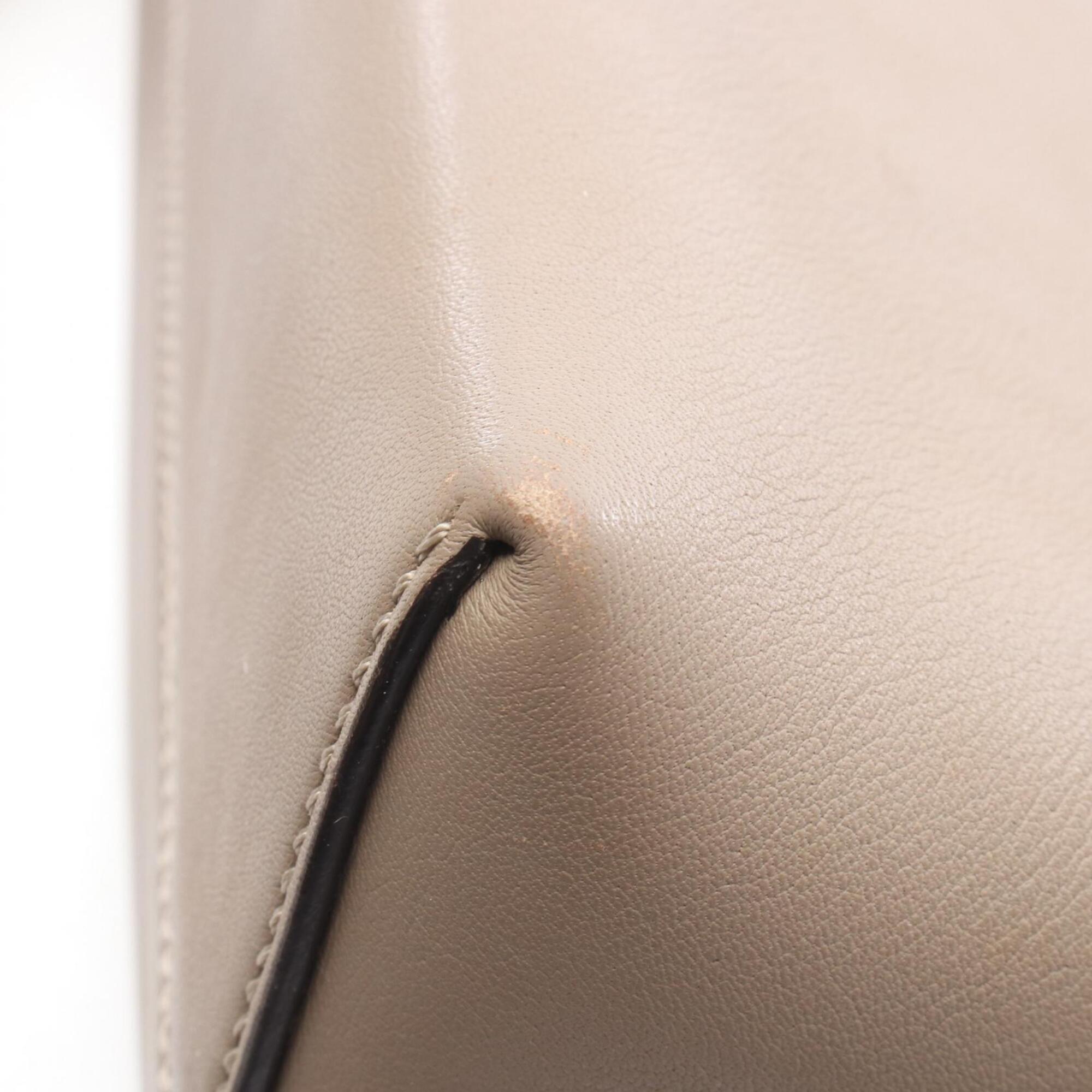 Fendi Beige Leather Handbag (Pre-Owned)