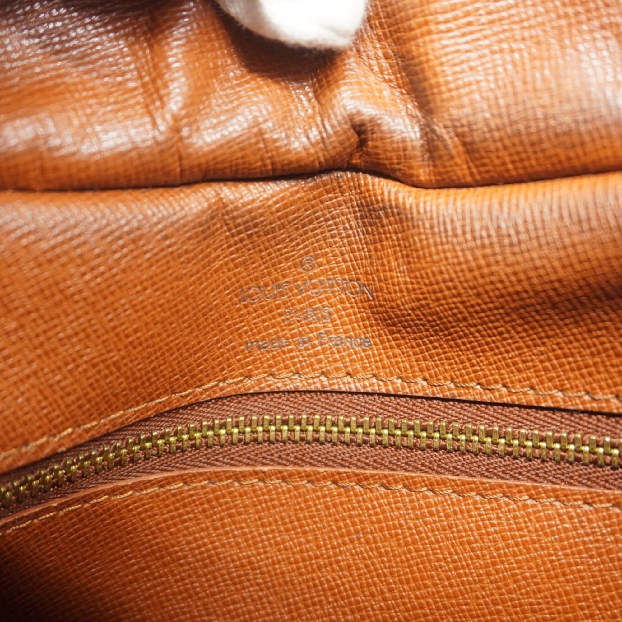 Louis Vuitton Brown Shoulder Bag (Pre-Owned)