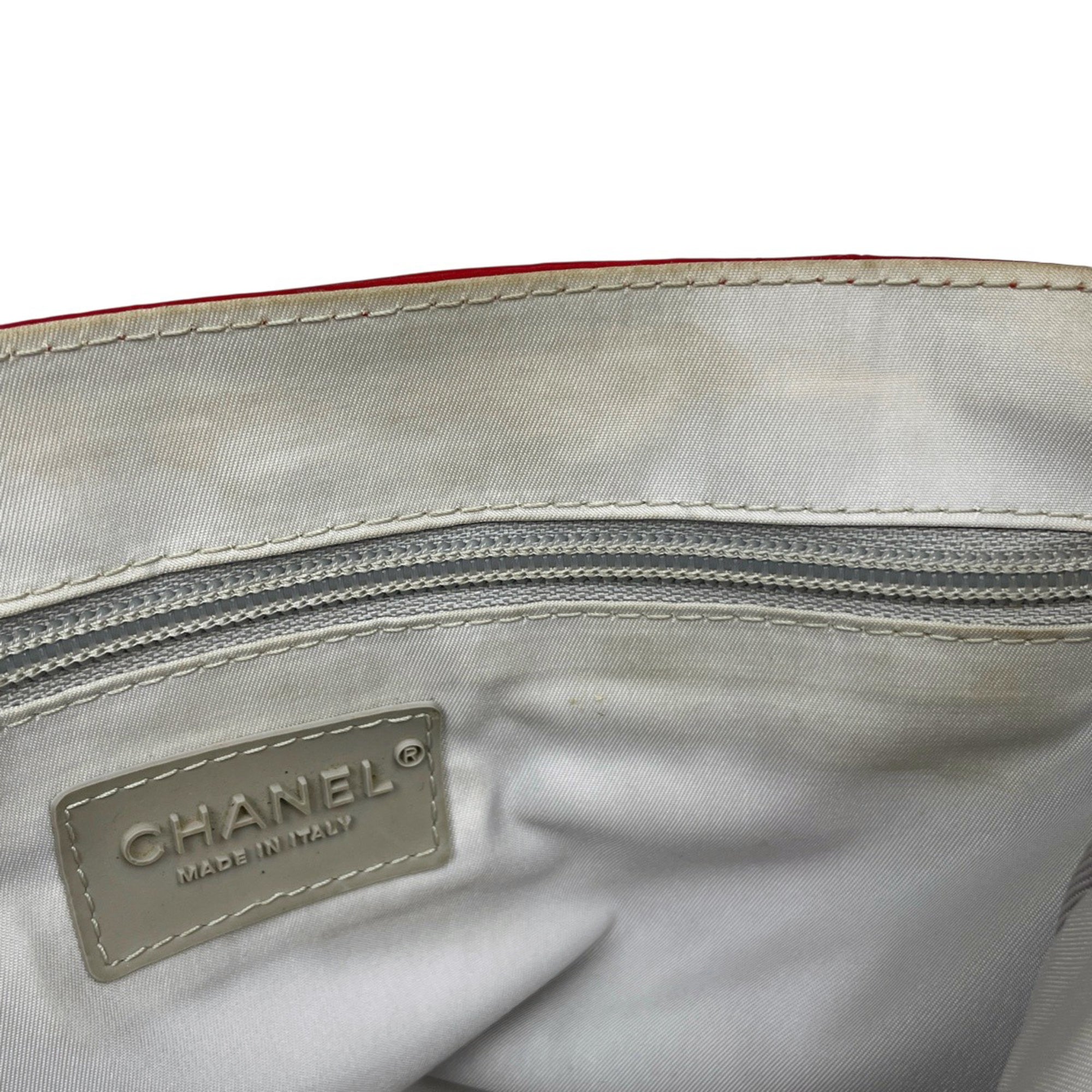 Chanel Red Color Nylon Shoulder Bag (Pre-Owned)