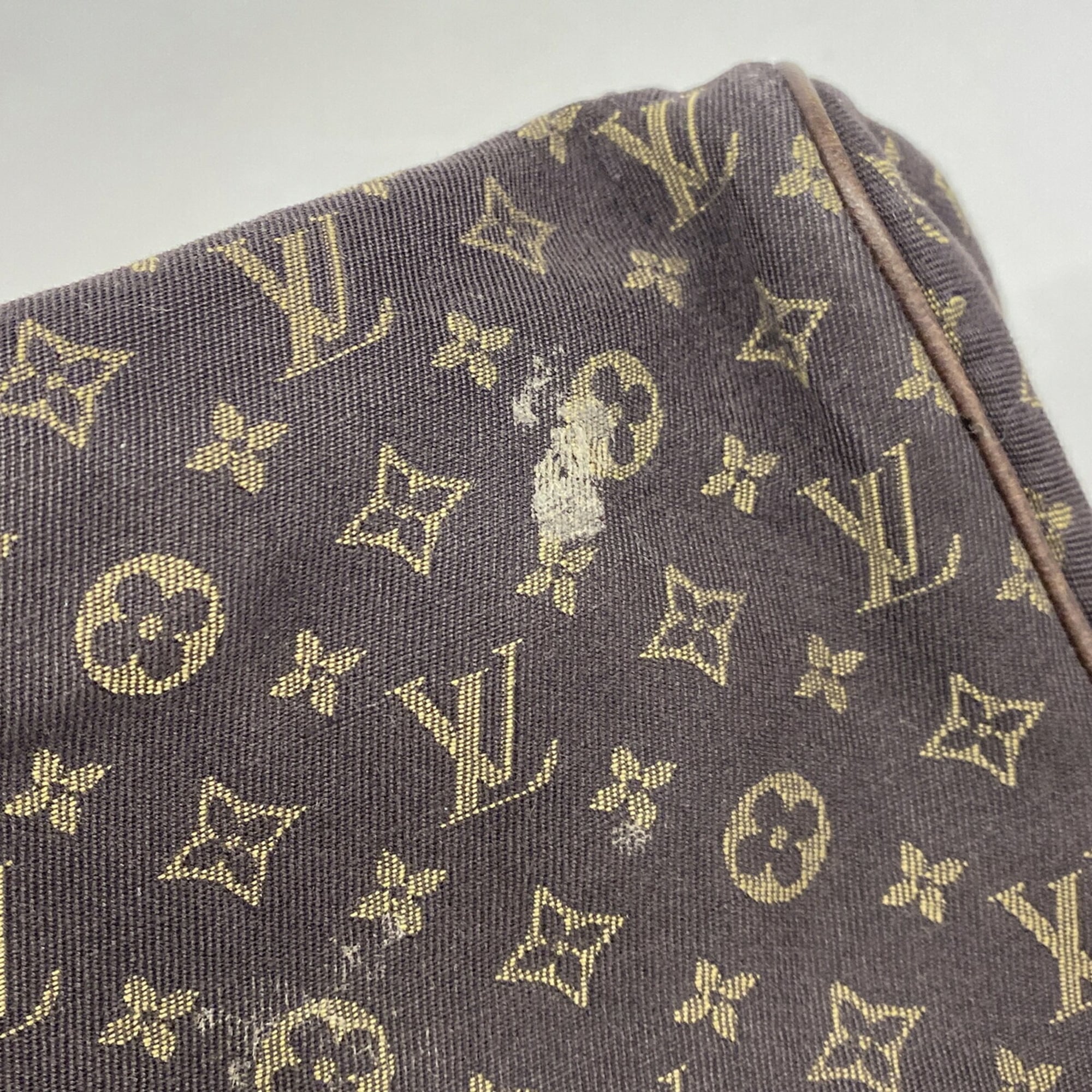 Louis Vuitton Ebene Handbag (Pre-Owned)