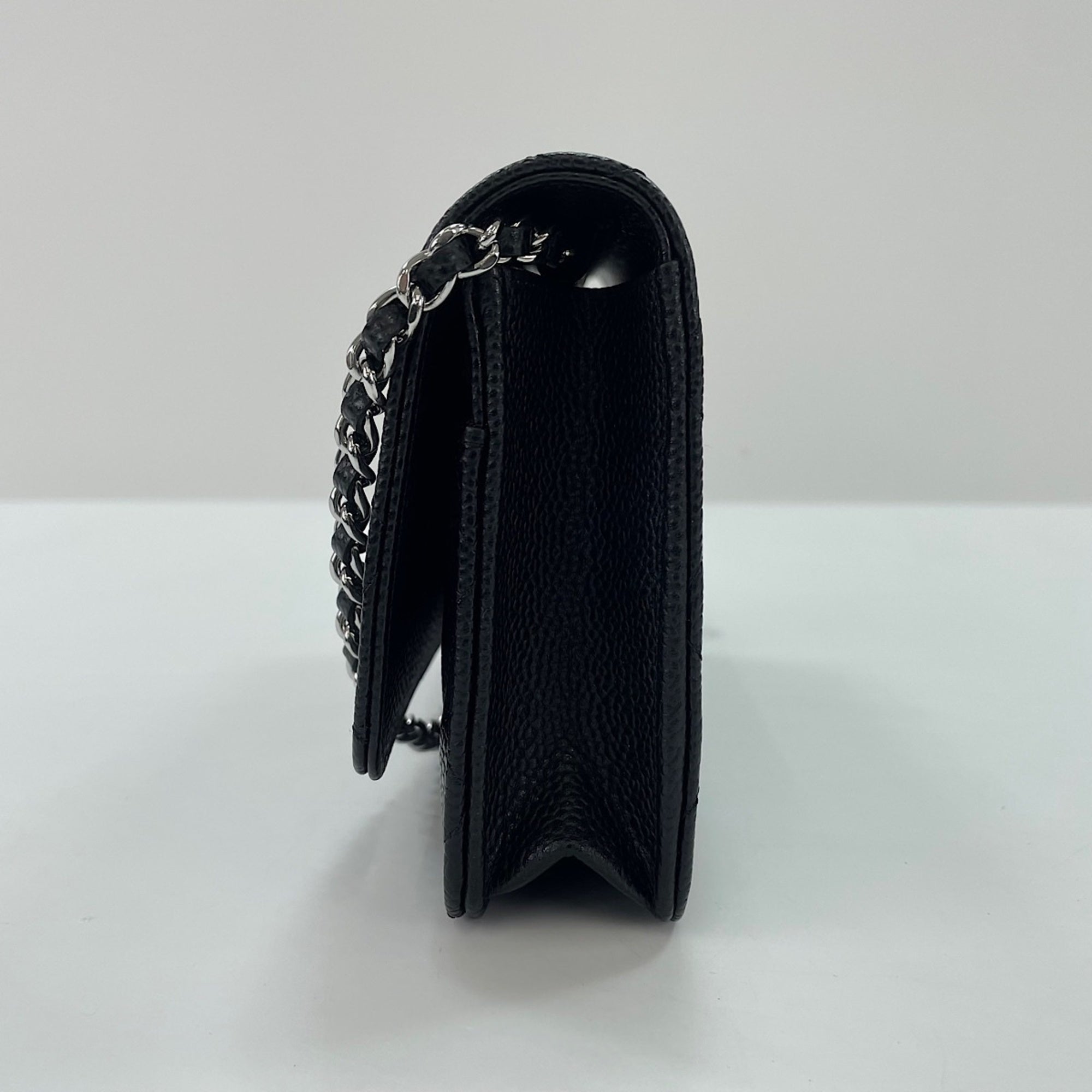 Chanel Black Shoulder Bag (Pre-Owned)