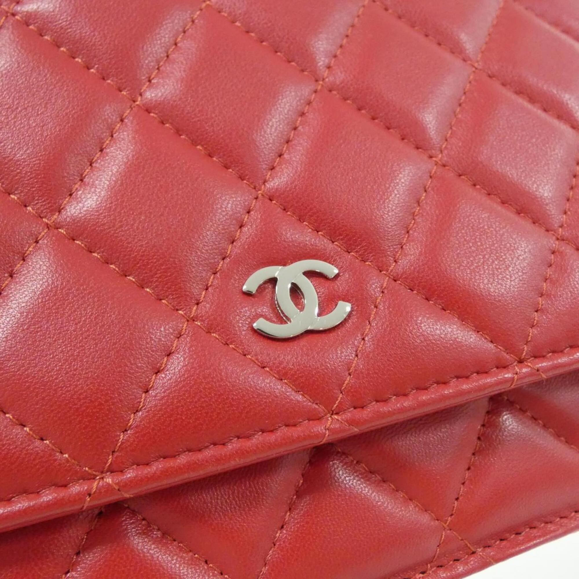 Chanel Red Color Leather Chain/Shoulder Wallet (Pre-Owned)