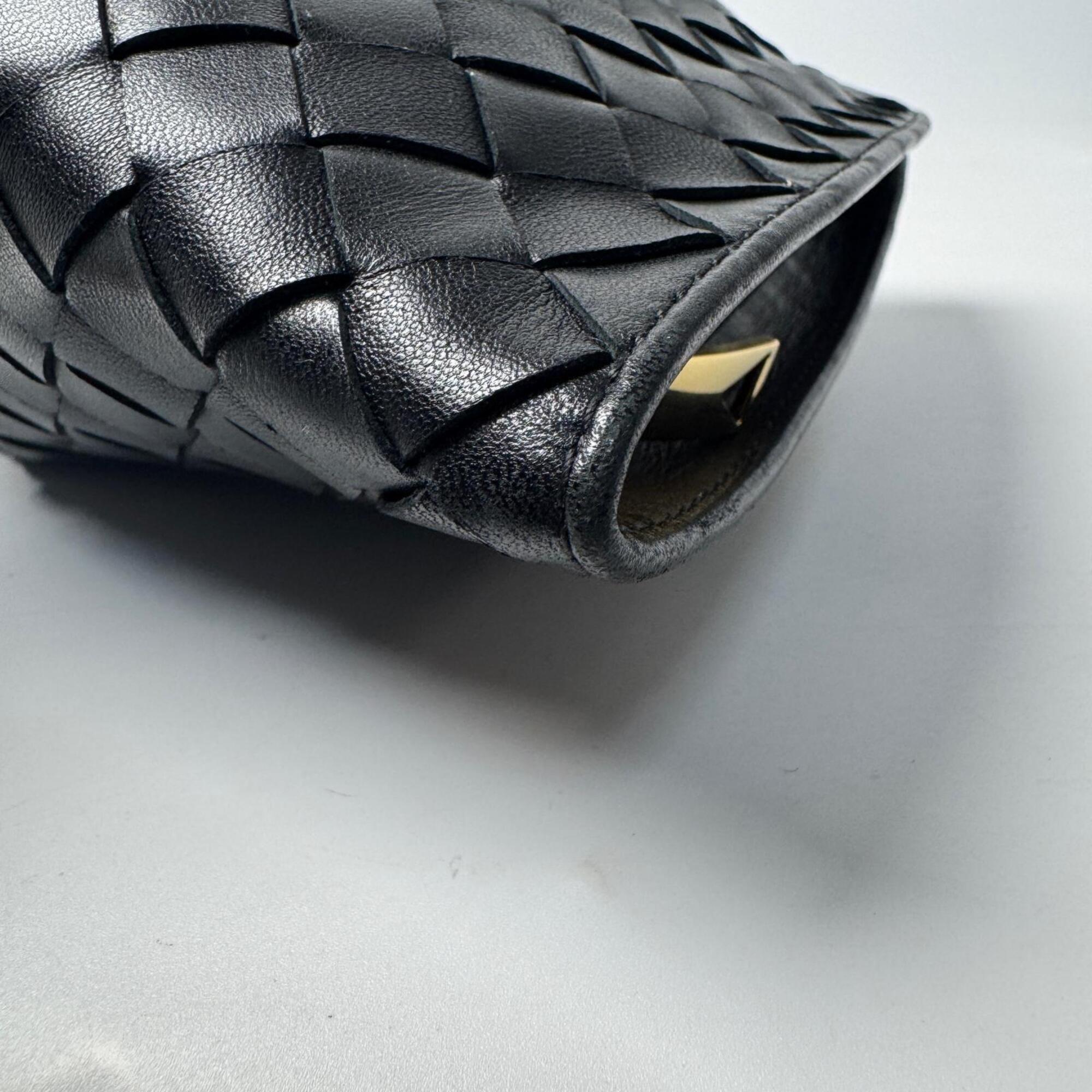 Bottega Veneta Black Leather Handbag (Pre-Owned)