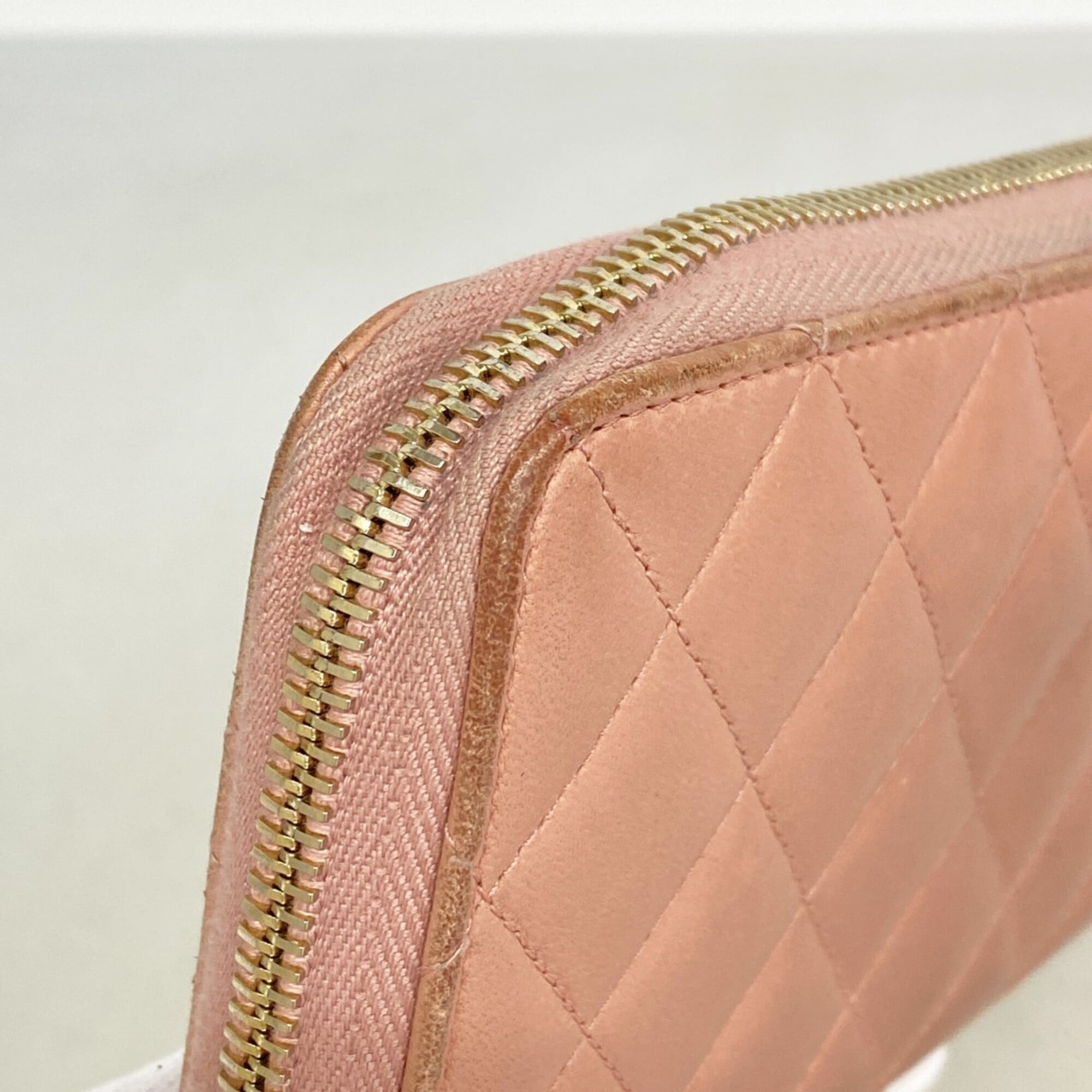 Chanel Pink Leather Long Wallet (Bi-Fold) (Pre-Owned)
