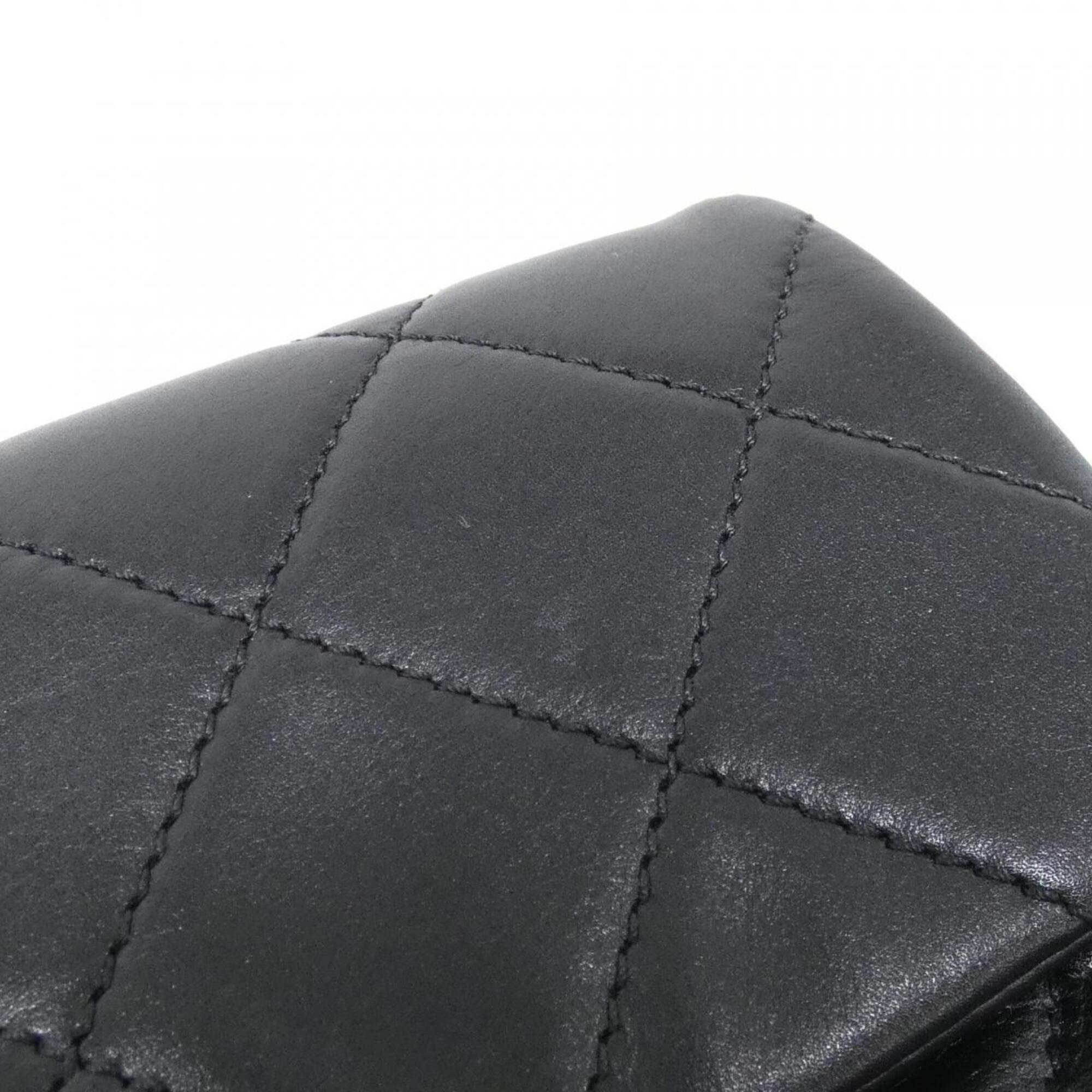 Chanel Black Leather Shoulder Bag (Pre-Owned)