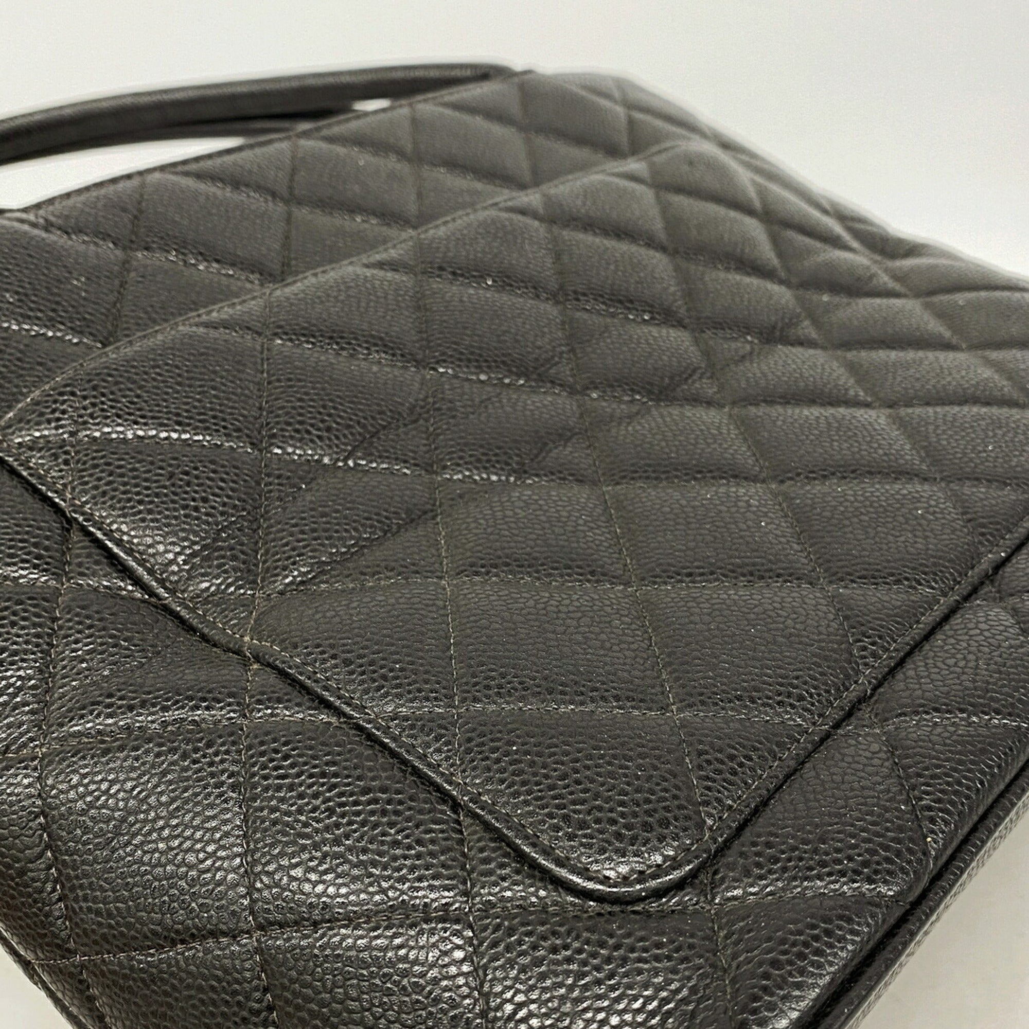 Chanel Black Grained Calfskin Tote Bag (Pre-Owned)