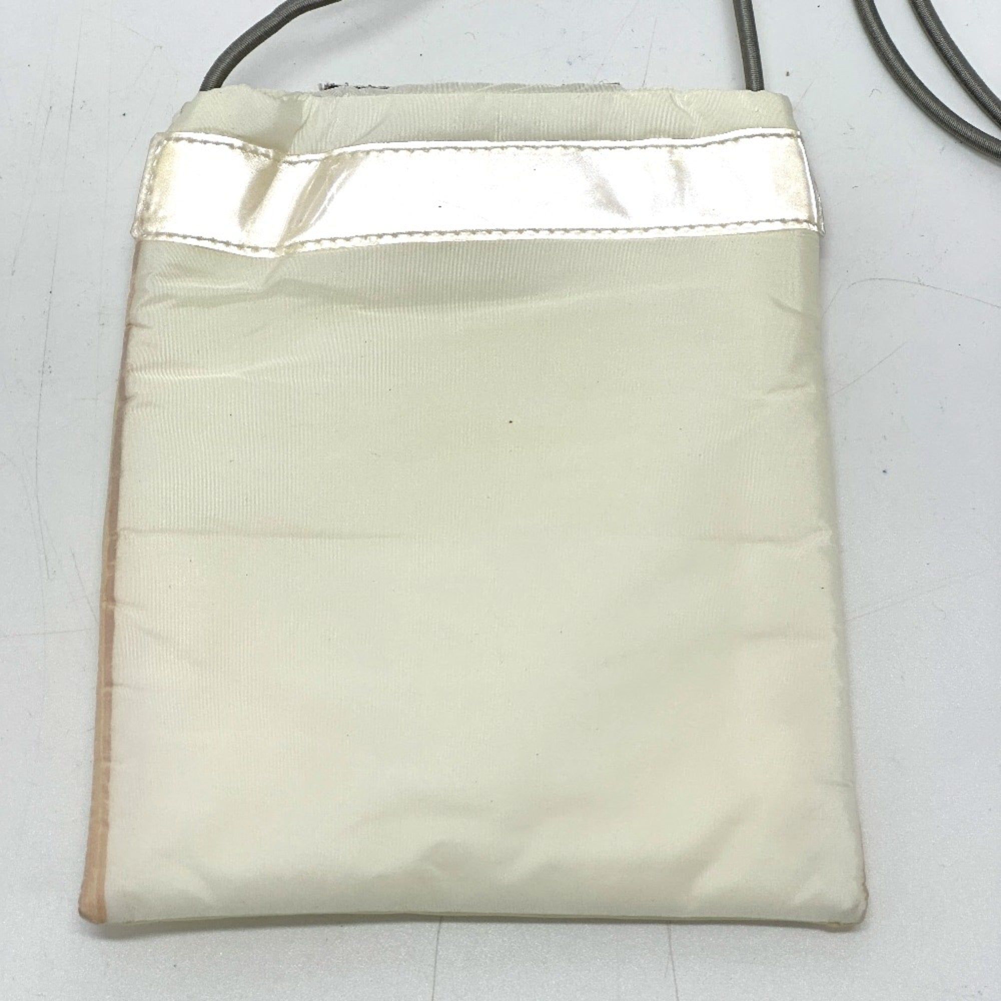 Prada White Cloth Shoulder Bag (Pre-Owned)