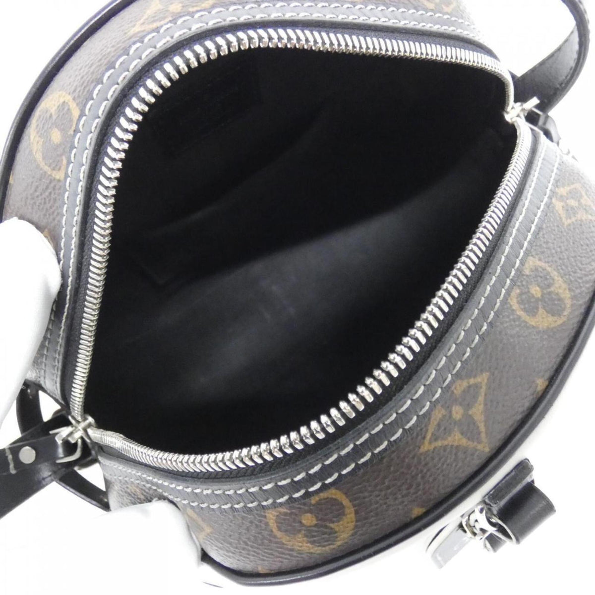 Louis Vuitton Blanc Leather Coated Canvas Shoulder Bag (Pre-Owned)