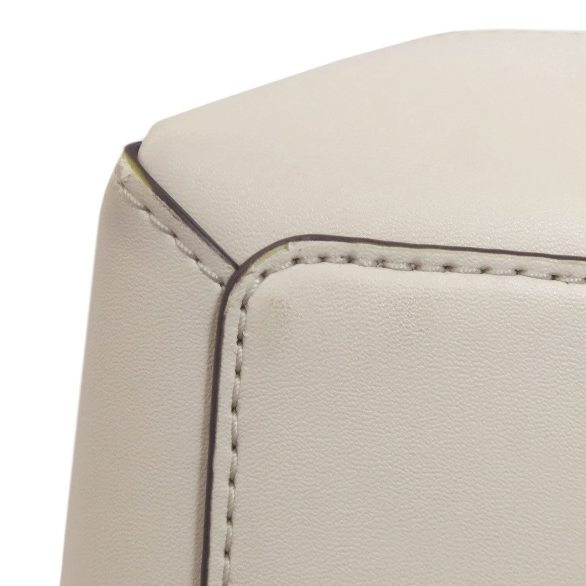 Michael Kors White Pvc Tote Bag (Pre-Owned)
