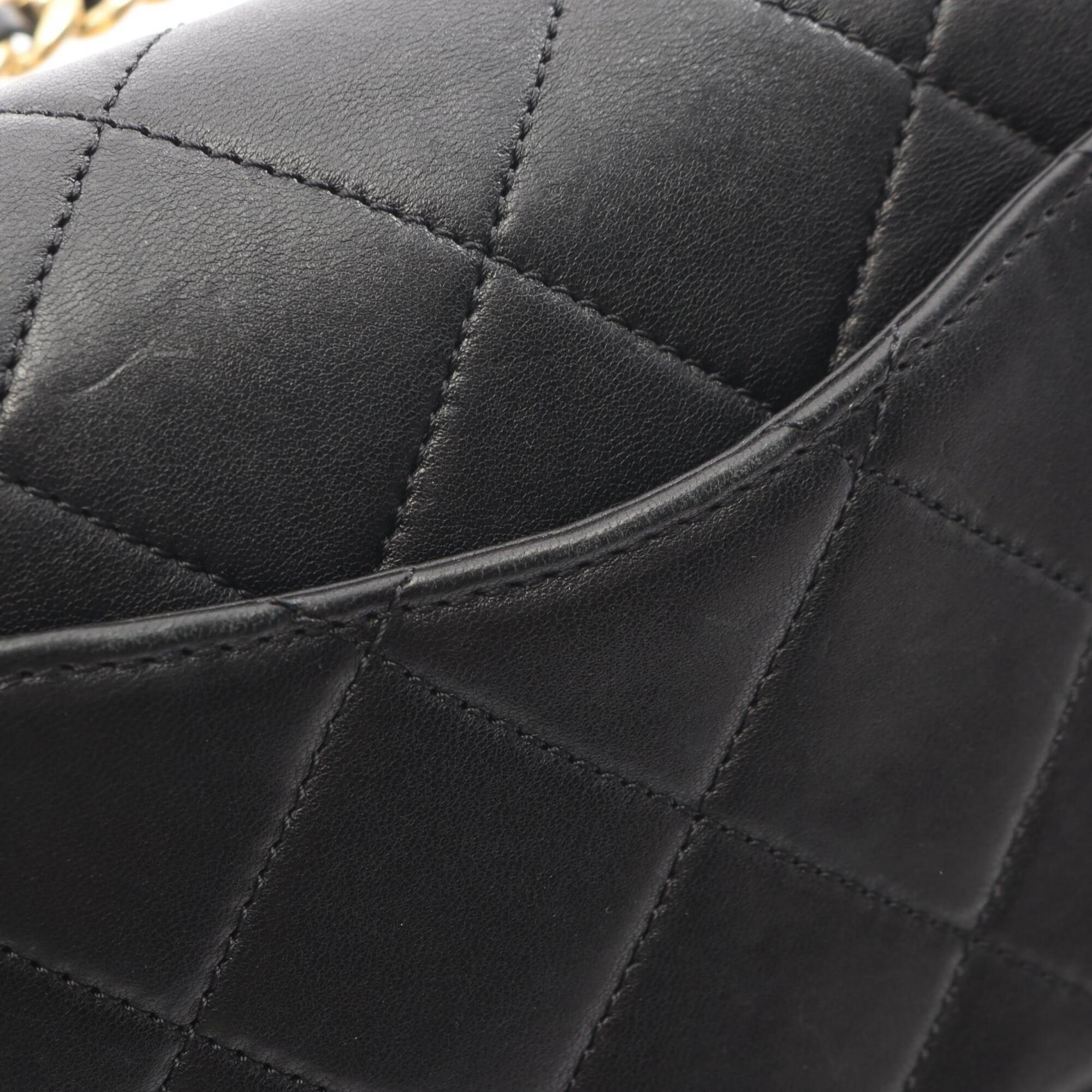 Chanel Black Leather Handbag Shoulder Bag (Pre-Owned)