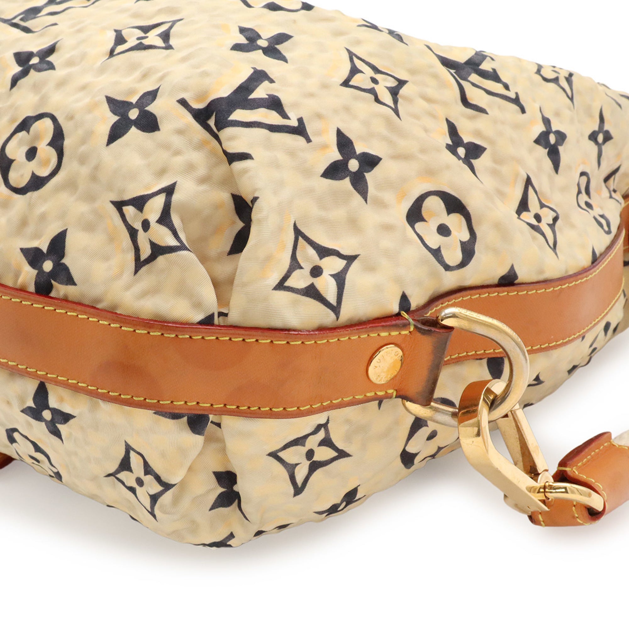 Louis Vuitton Beige Nylon Shoulder Bag (Pre-Owned)