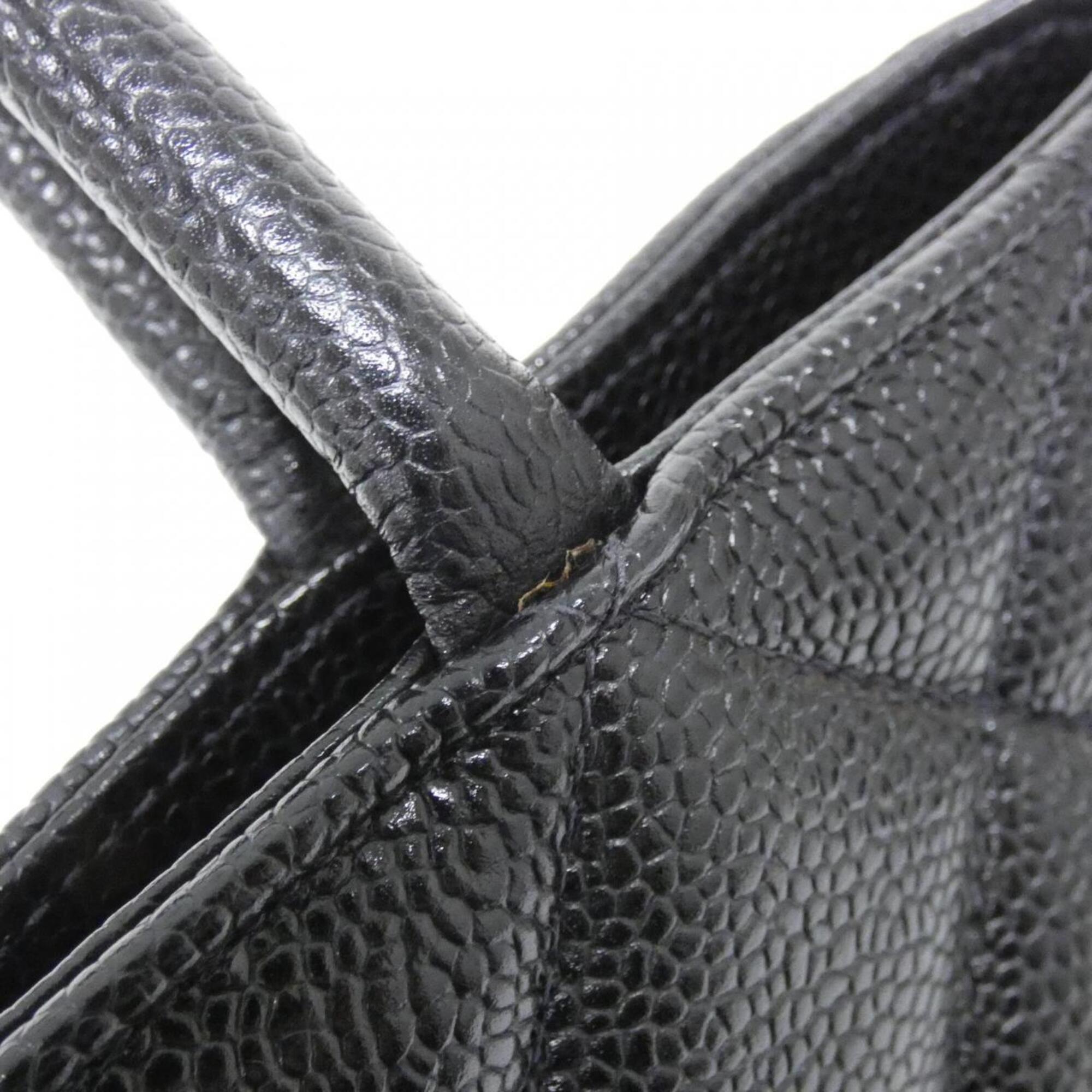 Chanel Black Grained Calfskin Handbag (Pre-Owned)