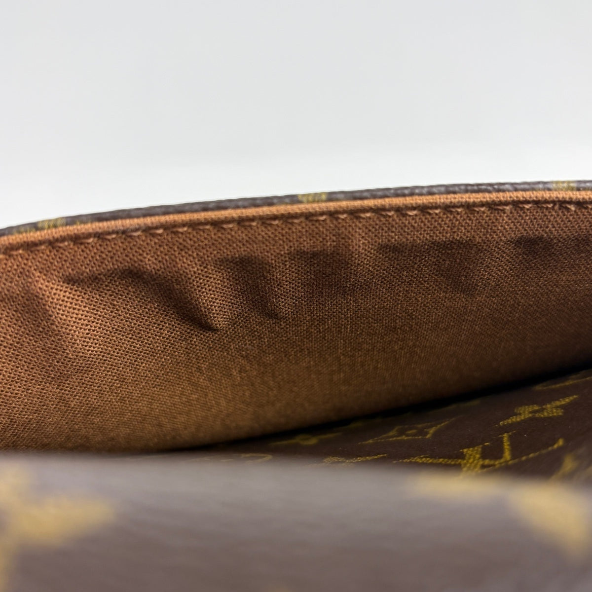 Louis Vuitton Brown Monogram Shoulder Bag (Pre-Owned)