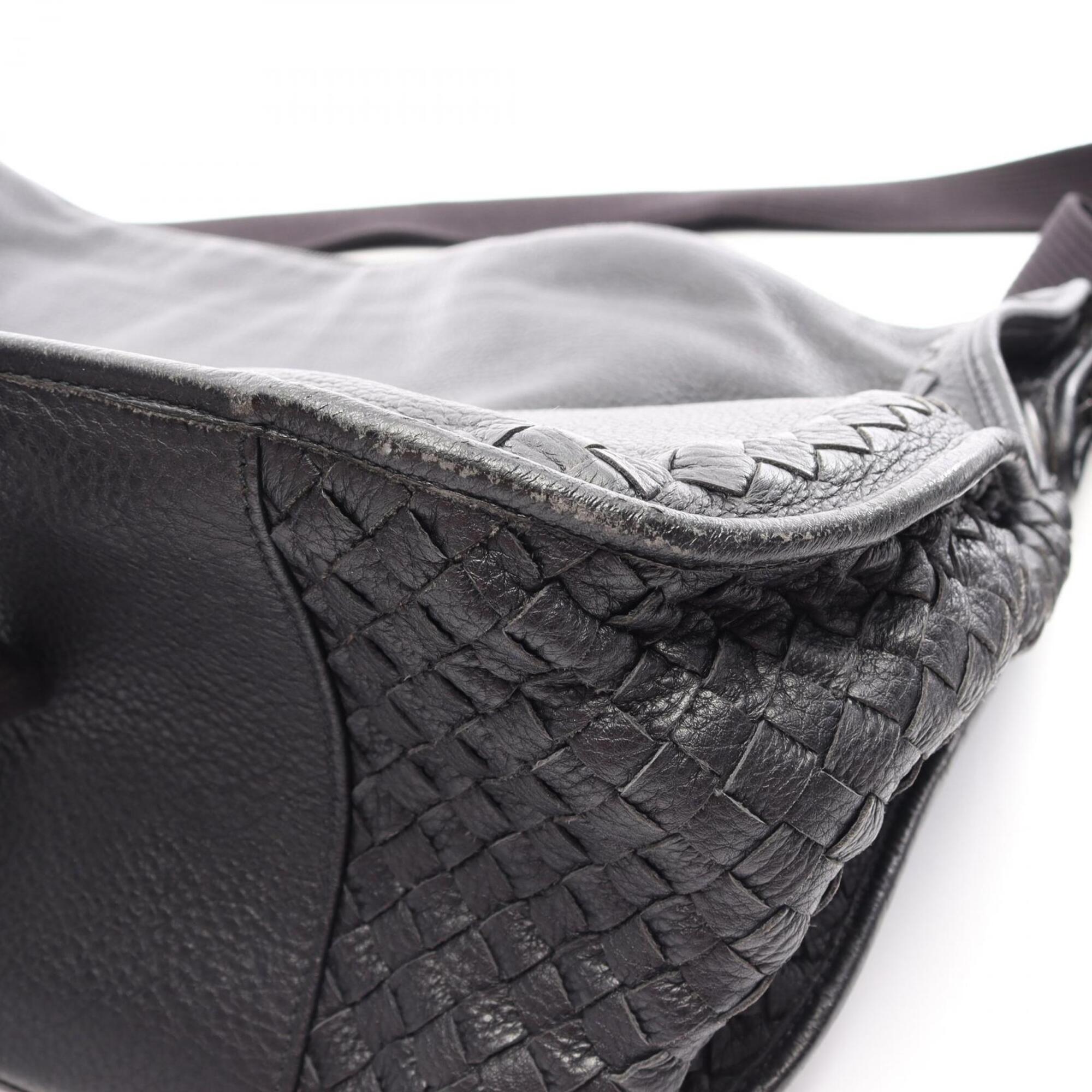 Bottega Veneta Black Leather Handbag Shoulder Bag (Pre-Owned)