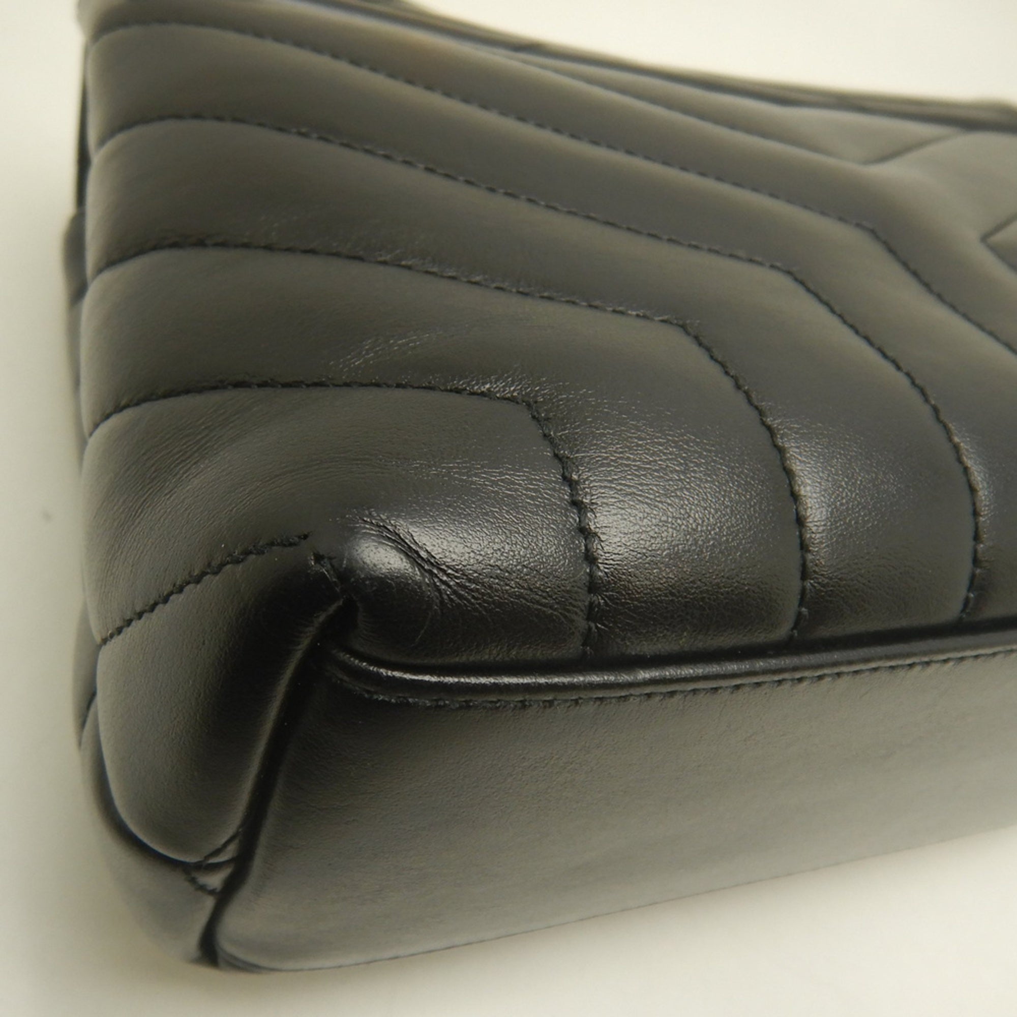 Yves Saint Laurent Black Leather Shoulder Bag (Pre-Owned)