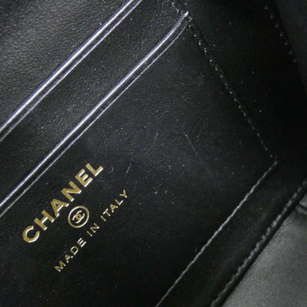 Chanel Black Grained Calfskin Shoulder Bag (Pre-Owned)