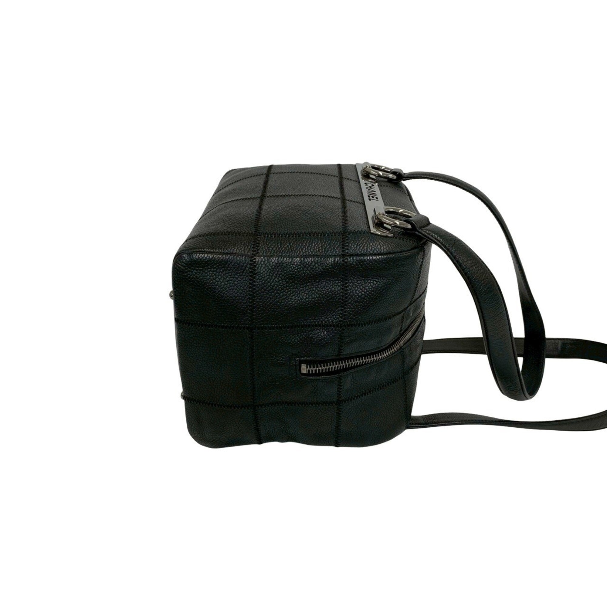 Chanel Black Grained Calfskin Handbag Shoulder Bag (Pre-Owned)