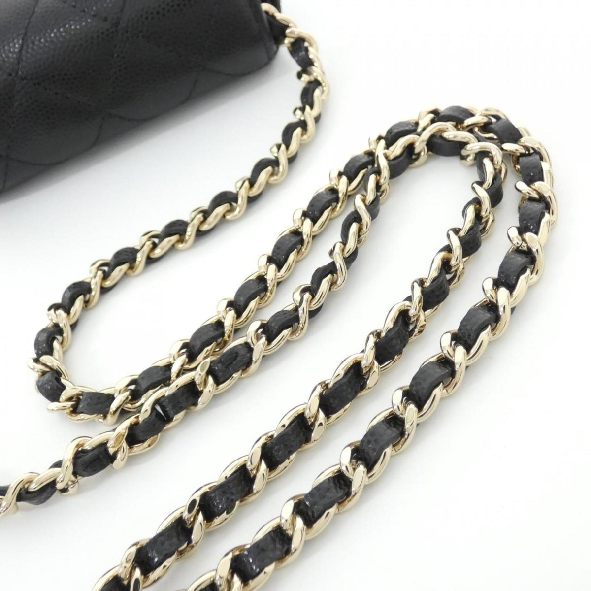 Chanel Black Grained Calfskin Handbag Shoulder Bag (Pre-Owned)