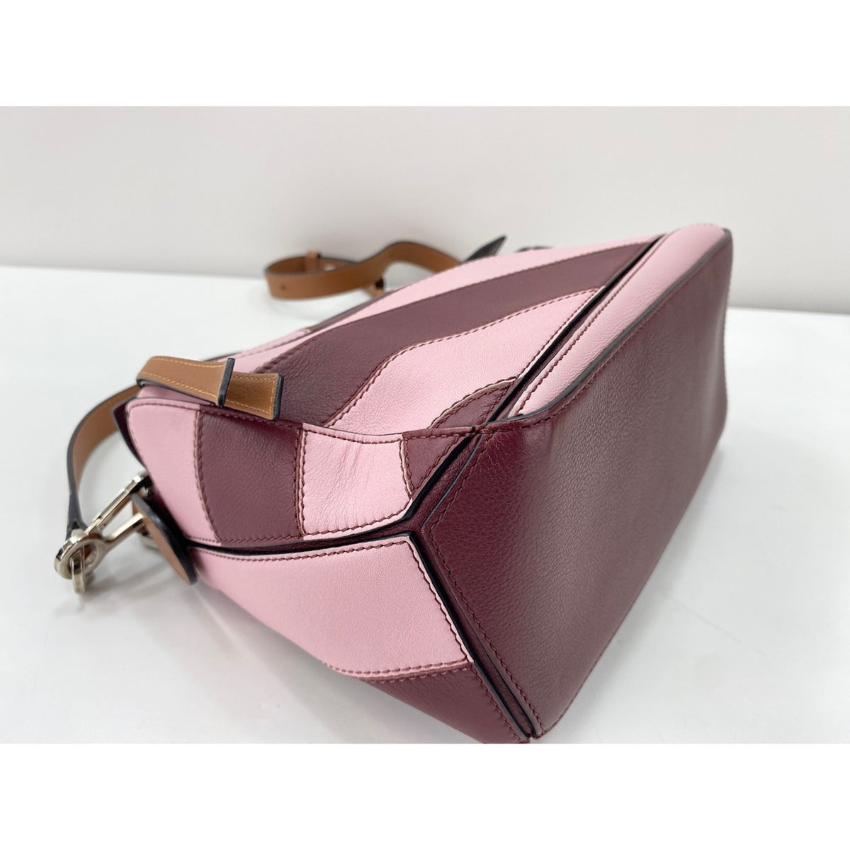 Loewe Pink Handbag (Pre-Owned)