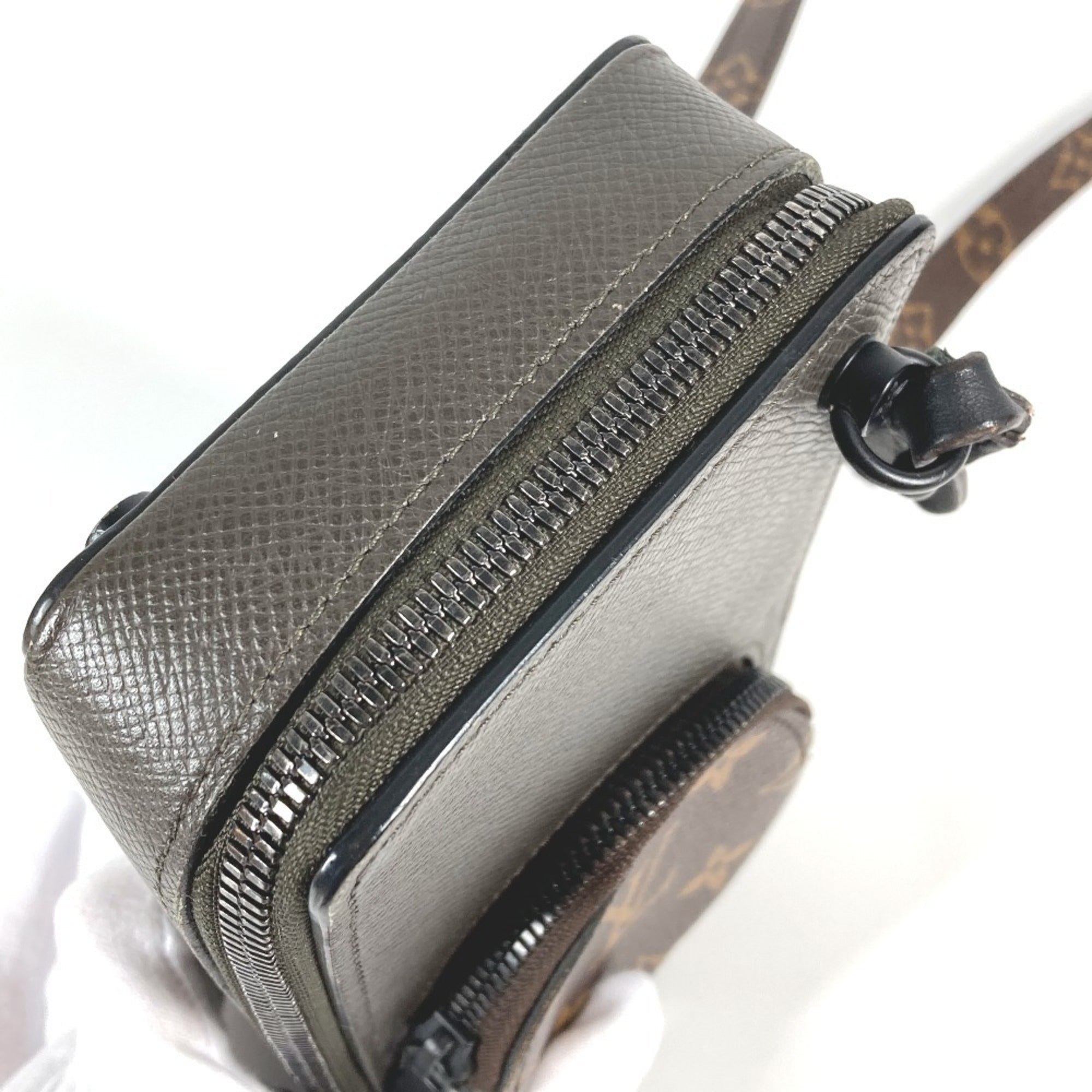 Louis Vuitton Brown Gray Taiga Leather Monogram Pochette Shoulder Bag (Pre-Owned)