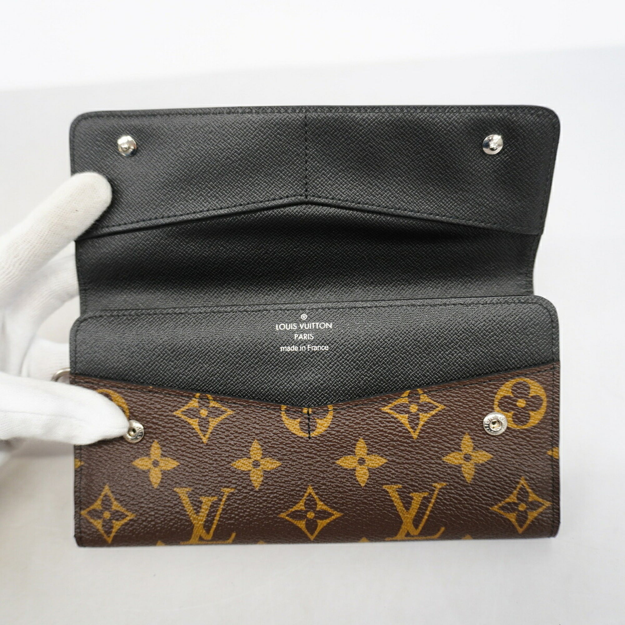 Louis Vuitton Black Brown Wallet (Tri-Fold) (Pre-Owned)