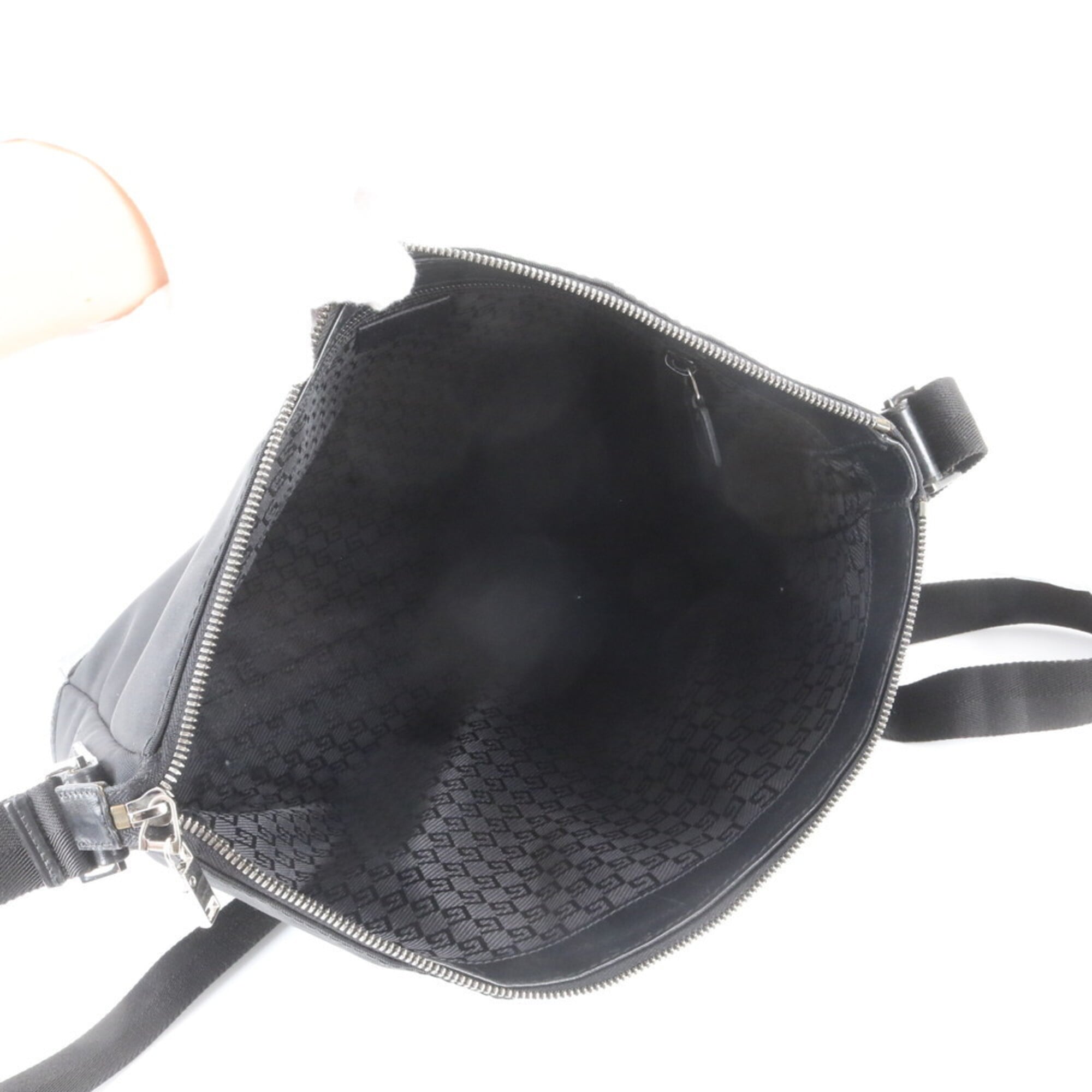 Gucci Black Leather Nylon Messenger Bag Shoulder Bag (Pre-Owned)