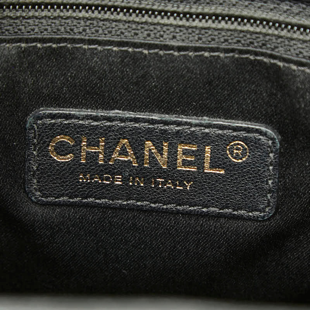 Chanel Black Grained Calfskin Shoulder Bag (Pre-Owned)