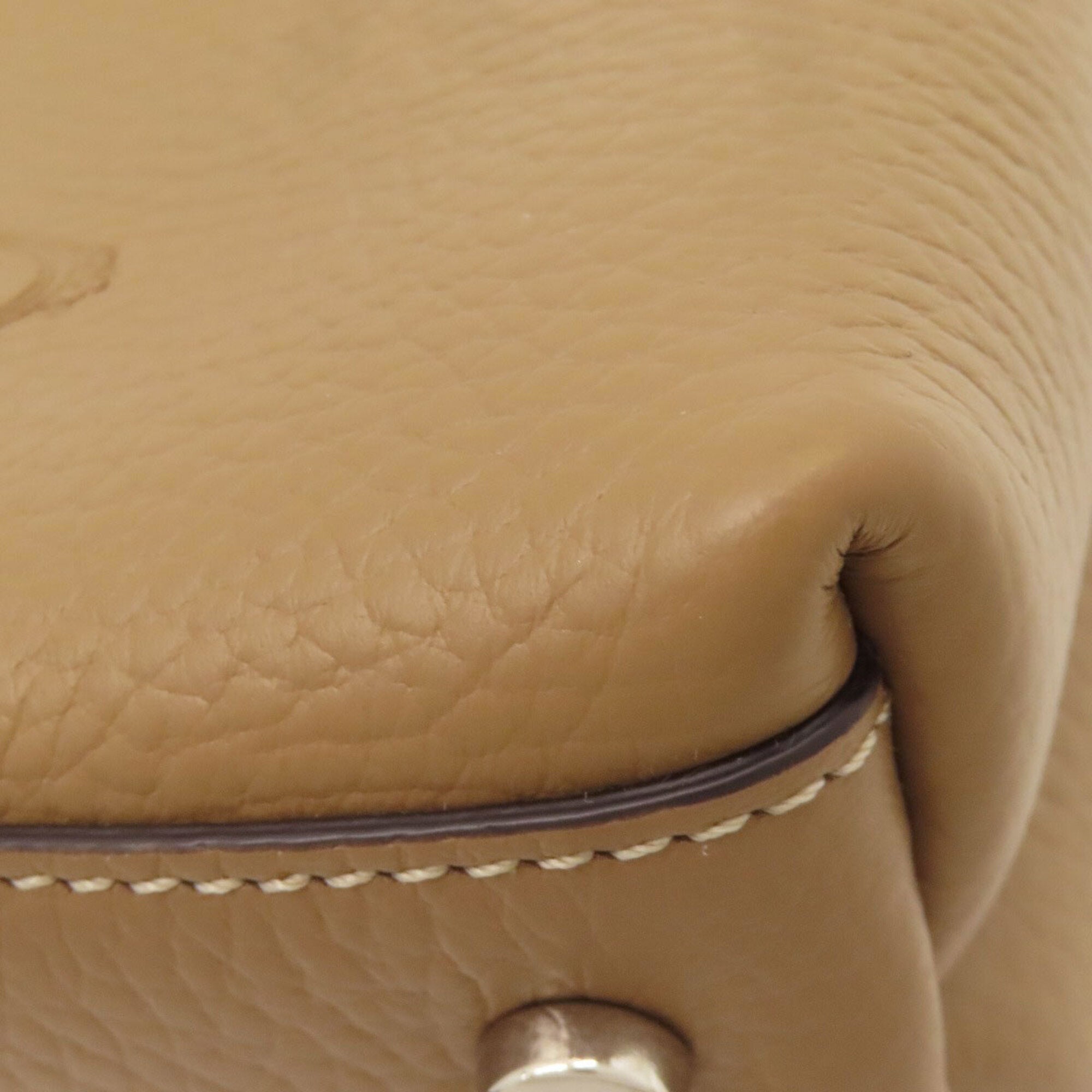 Tod's Brown Leather Handbag (Pre-Owned)