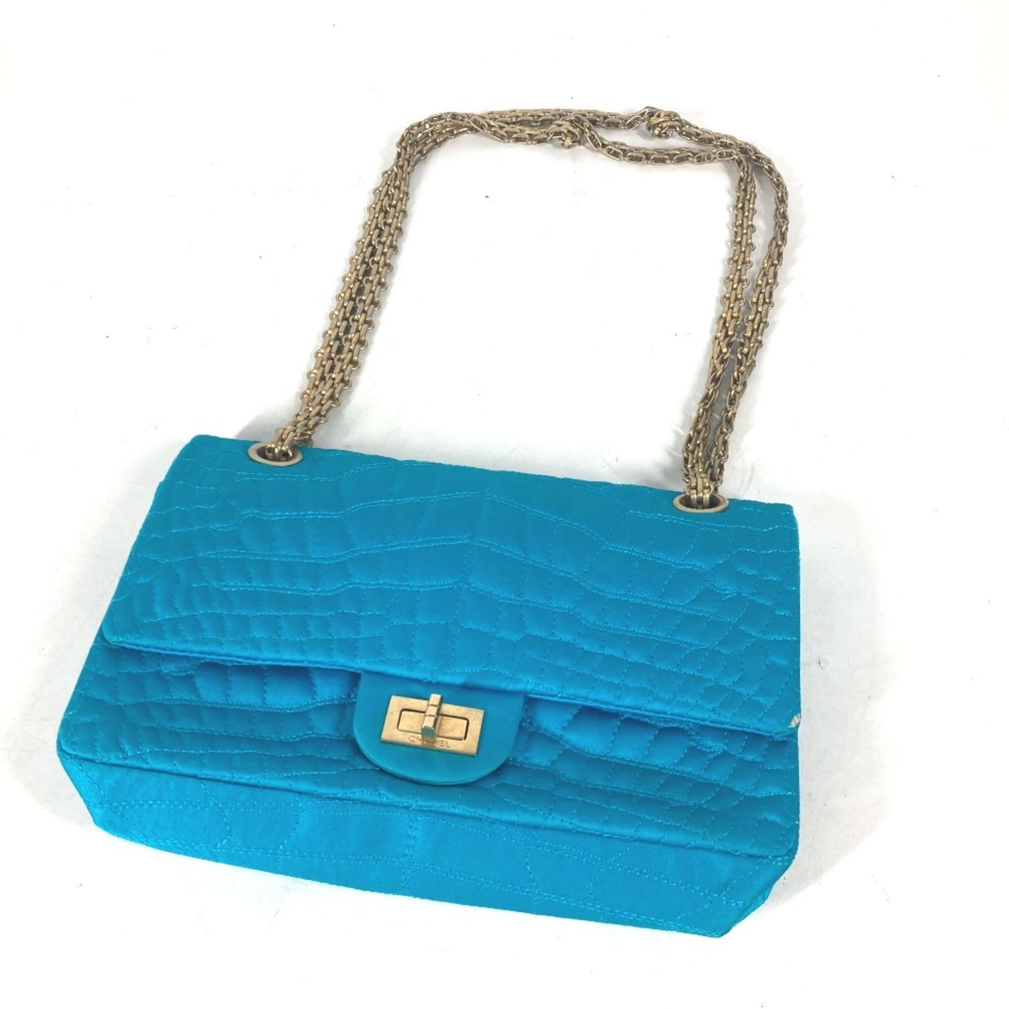 Chanel Blue Nylon Shoulder Bag (Pre-Owned)