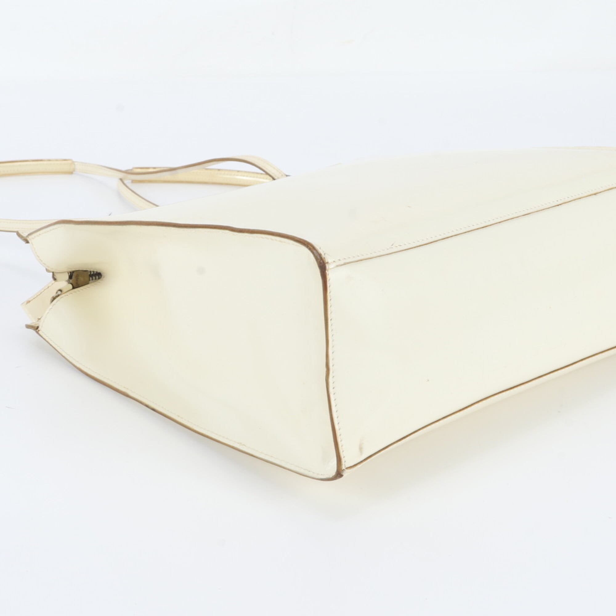 Salvatore Ferragamo White Leather Handbag Shoulder Bag Tote Bag (Pre-Owned)