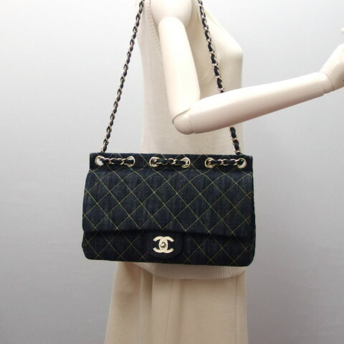 Chanel Denim Shoulder Bag (Pre-Owned)