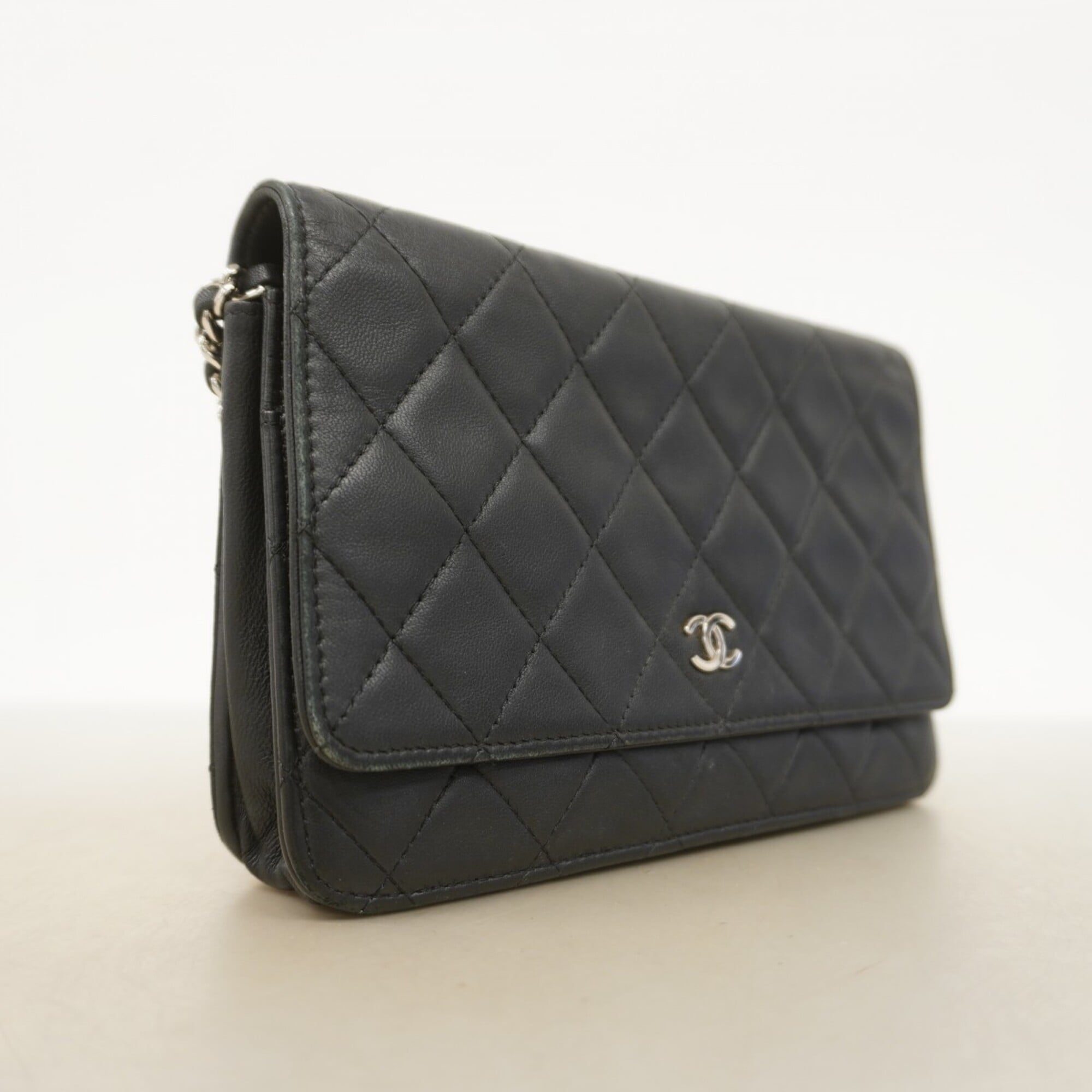 Chanel Black Leather Chain/Shoulder Wallet (Pre-Owned)