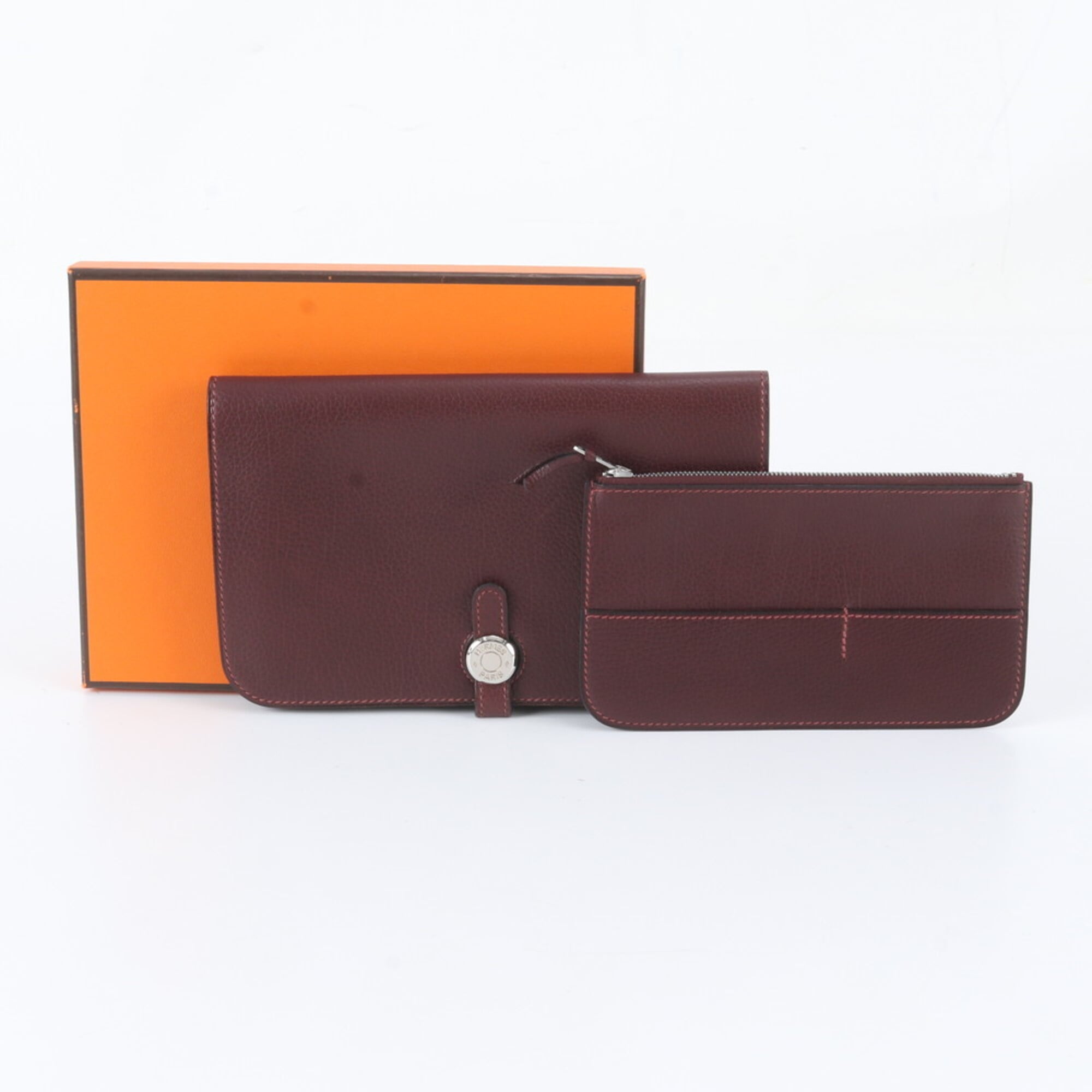 Hermes Red Color Wine Leather Long Wallet (Bi-Fold) (Pre-Owned)