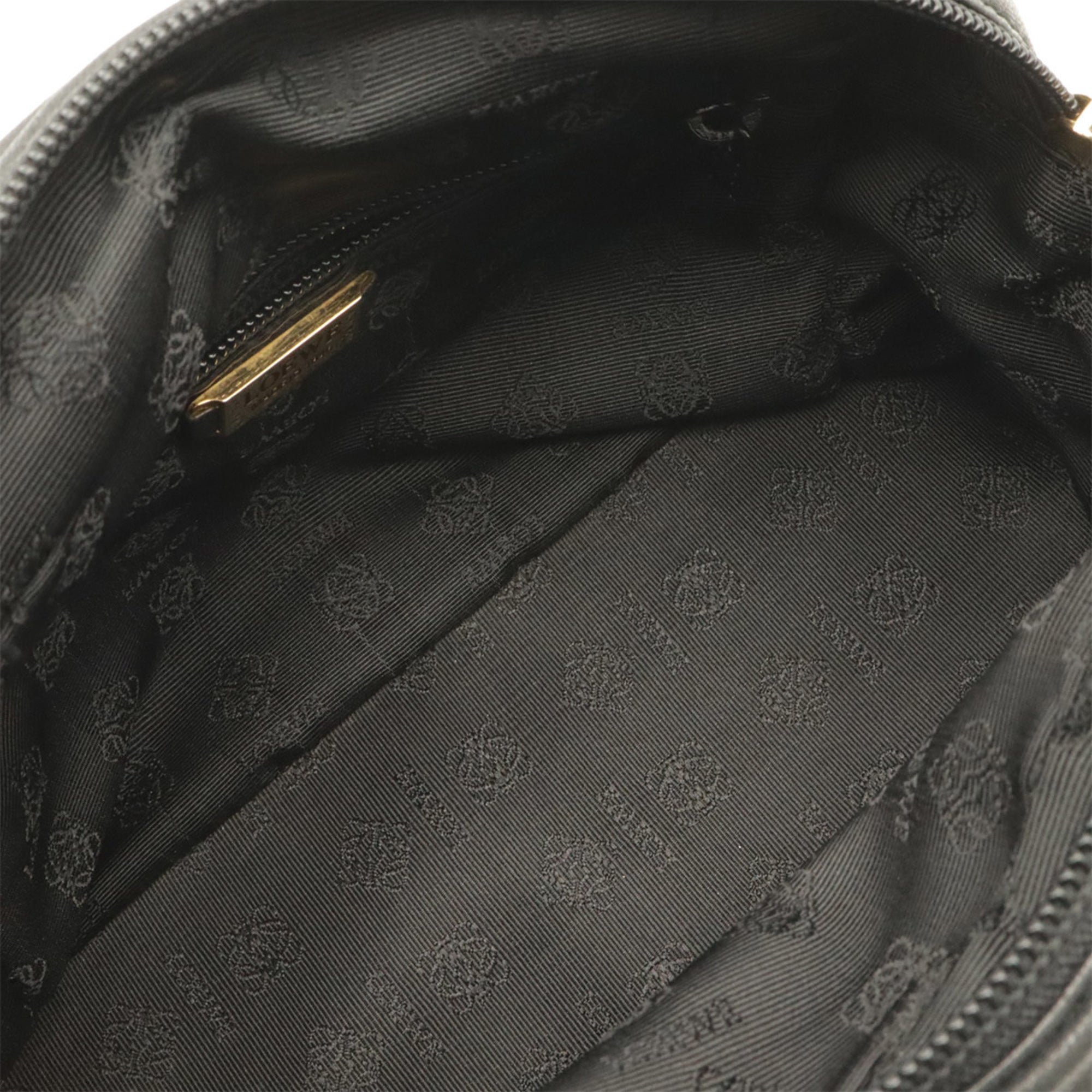 Loewe Black Leather Handbag (Pre-Owned)