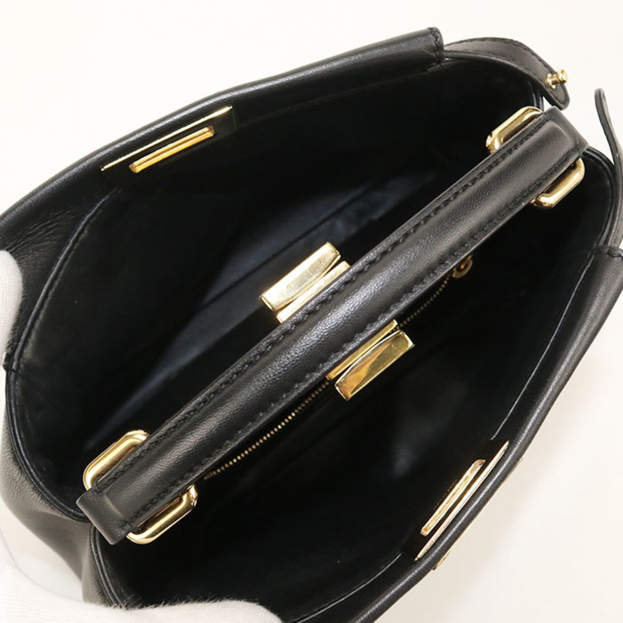 Fendi Black Leather Handbag (Pre-Owned)