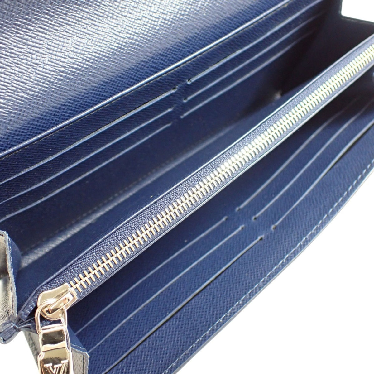 Louis Vuitton Blue Epi Leather Long Wallet (Bi-Fold) (Pre-Owned)