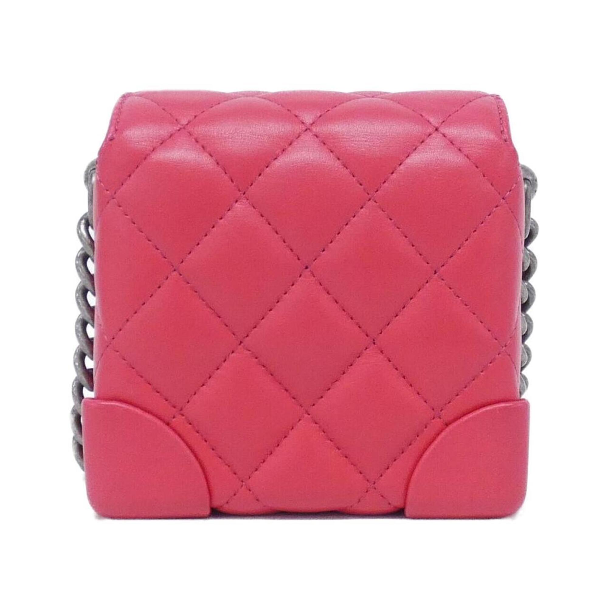 Chanel Pink Leather Shoulder Bag (Pre-Owned)