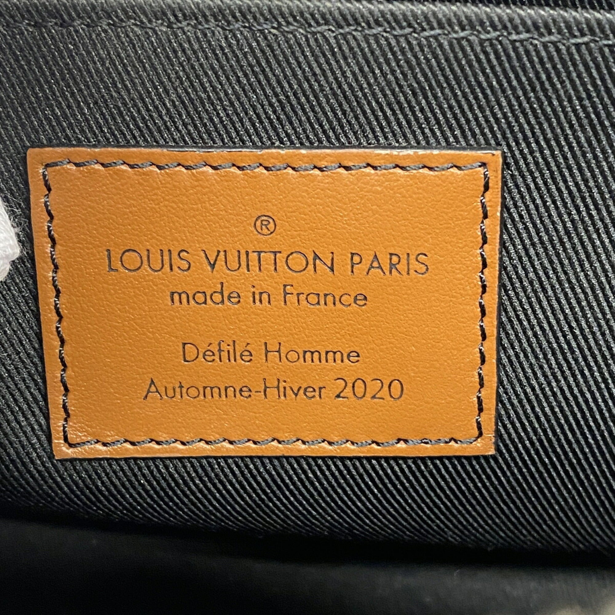Louis Vuitton Black Shoulder Bag (Pre-Owned)
