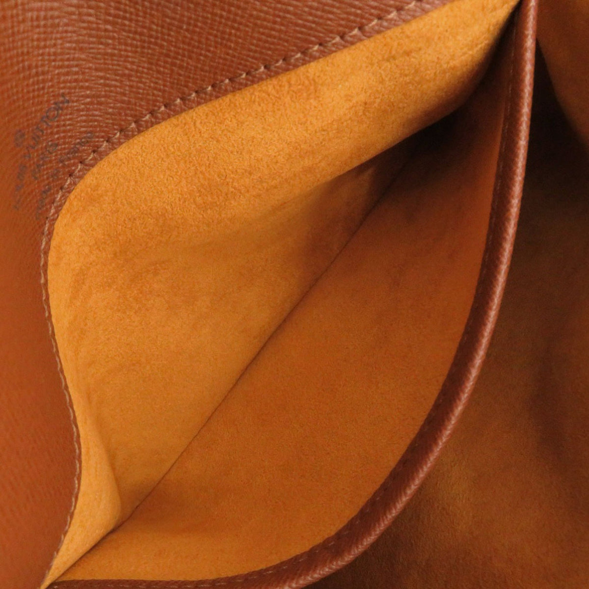 Louis Vuitton Brown Monogram Monogram Shoulder Bag (Pre-Owned)