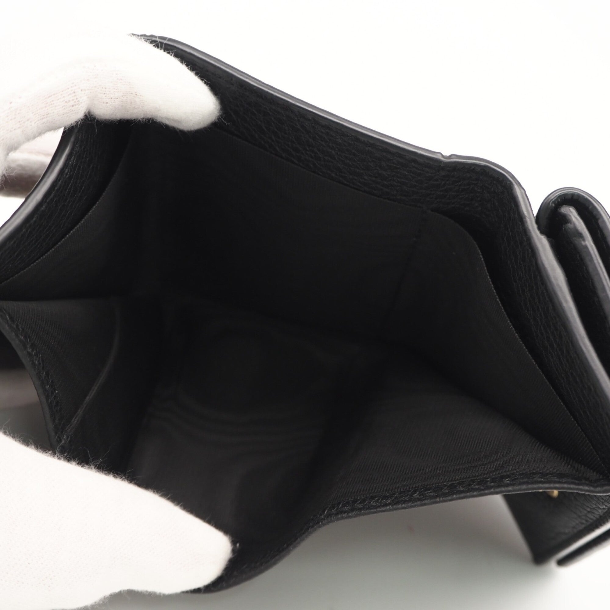 Gucci Black Leather Wallet (Tri-Fold) (Pre-Owned)