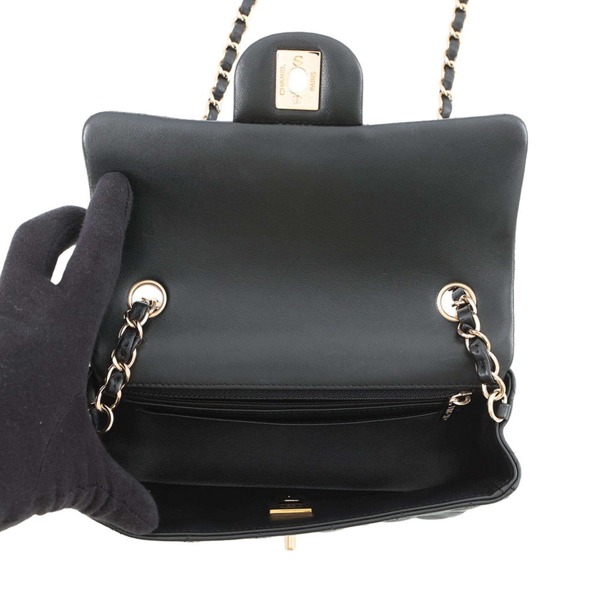 Chanel Matelasse Black Leather Handbag Shoulder Bag (Pre-Owned)