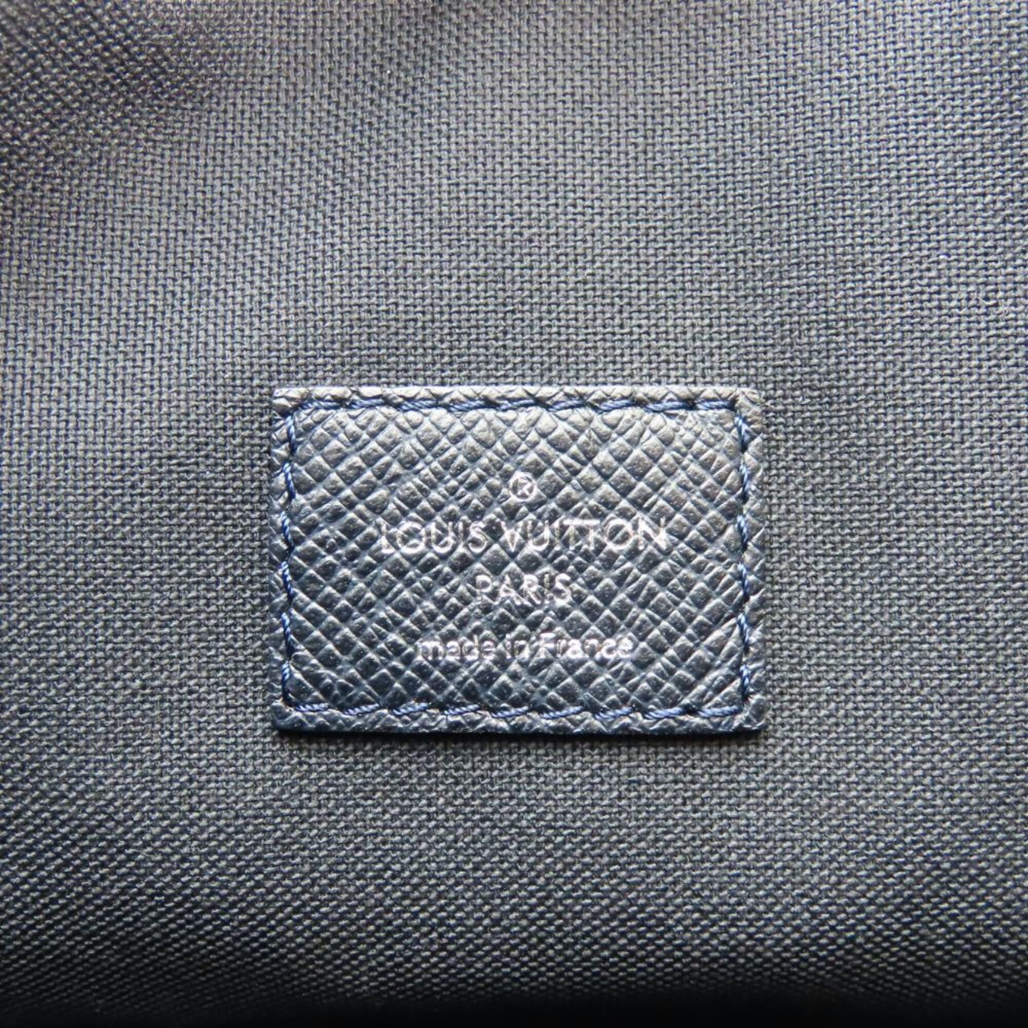 Louis Vuitton Dark Navy Taiga Leather Shoulder Bag (Pre-Owned)